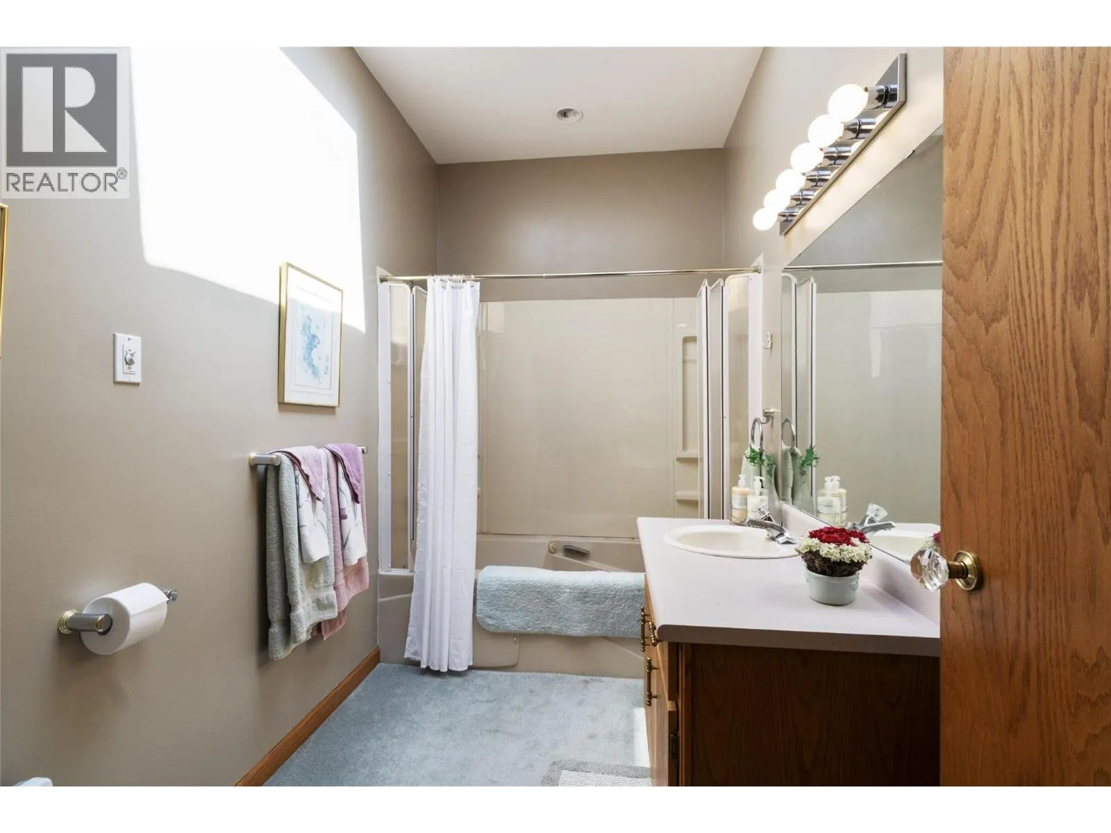 2924 Eagle Bay Road Unit# 1 to 5