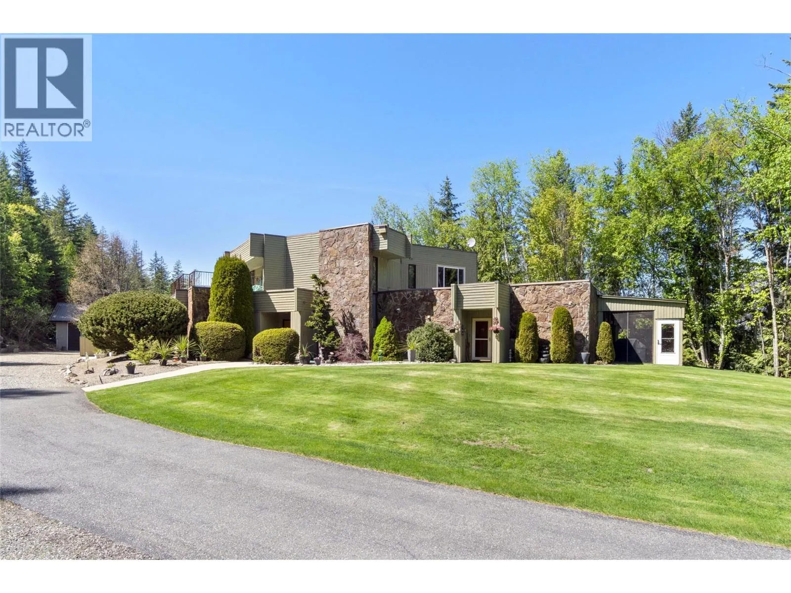 2924 Eagle Bay Road Unit# 1 to 5