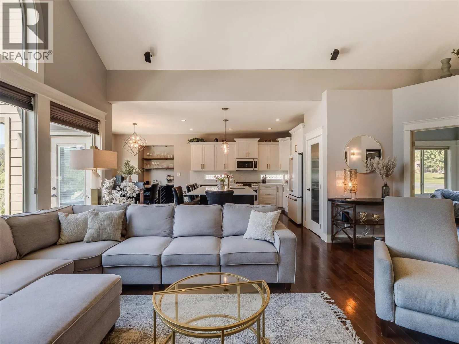 943 Riverview Place