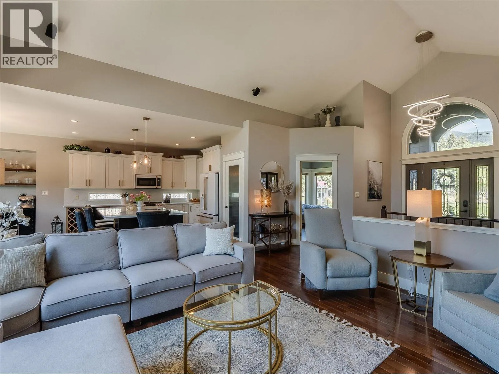 943 Riverview Place