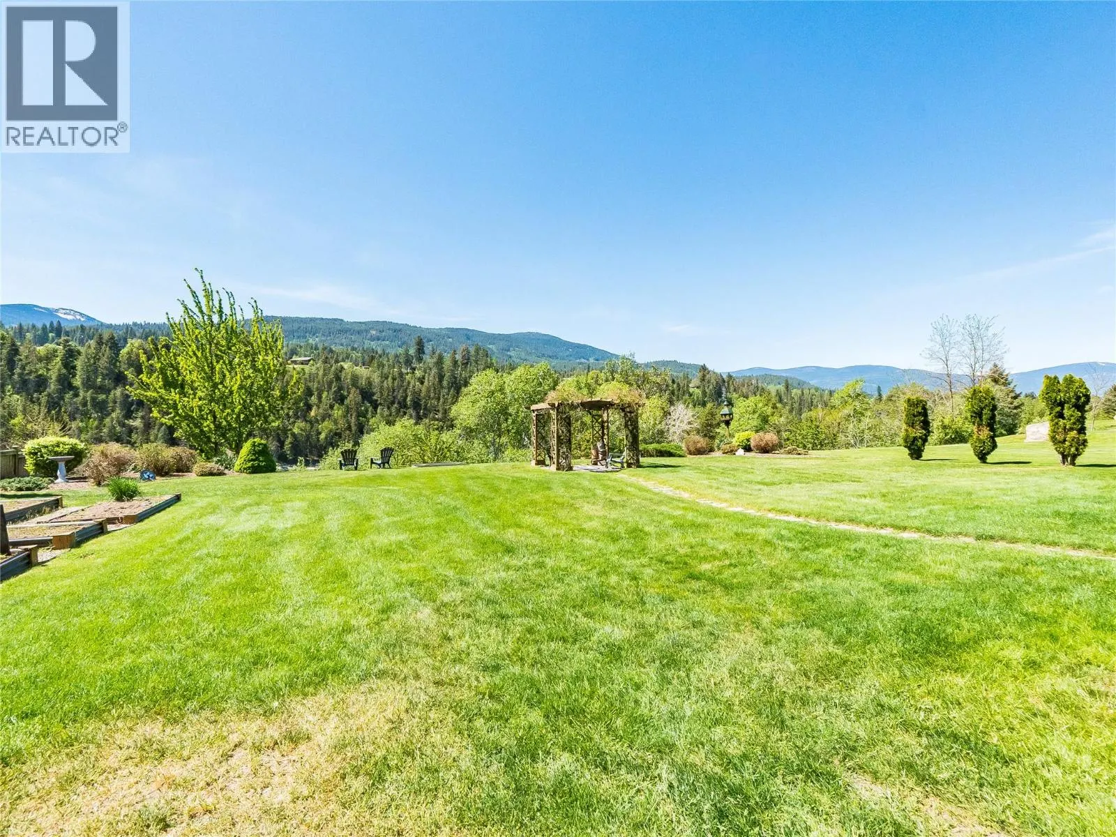 943 Riverview Place