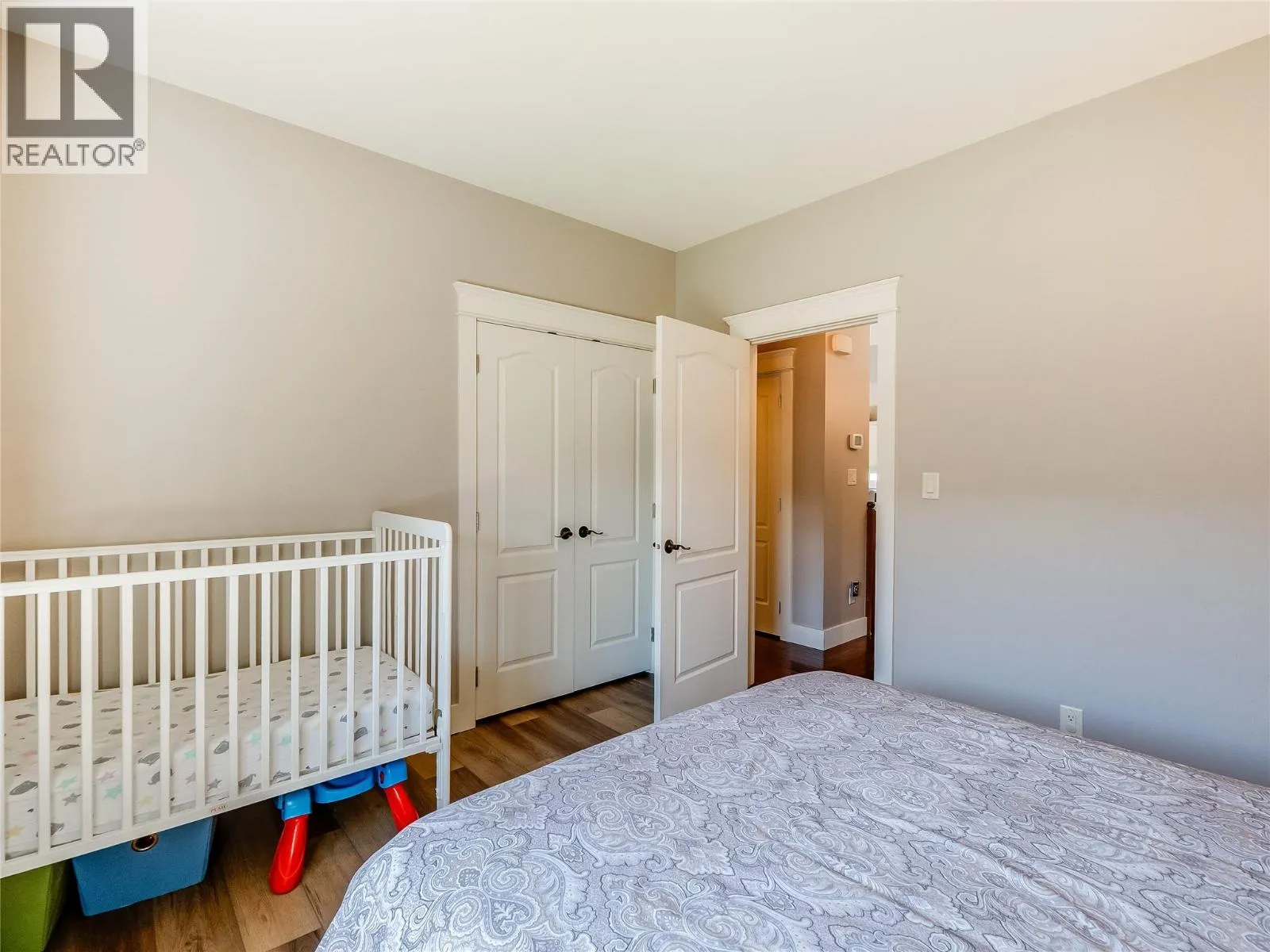 943 Riverview Place