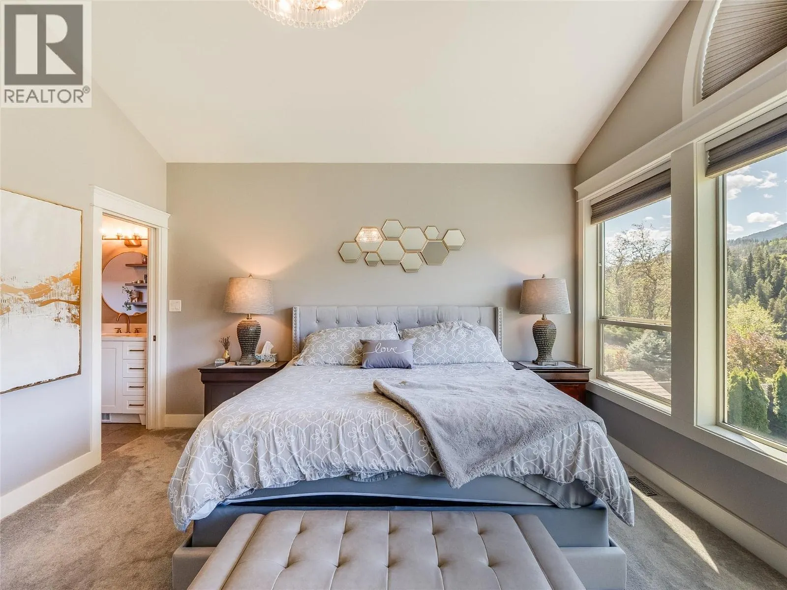 943 Riverview Place