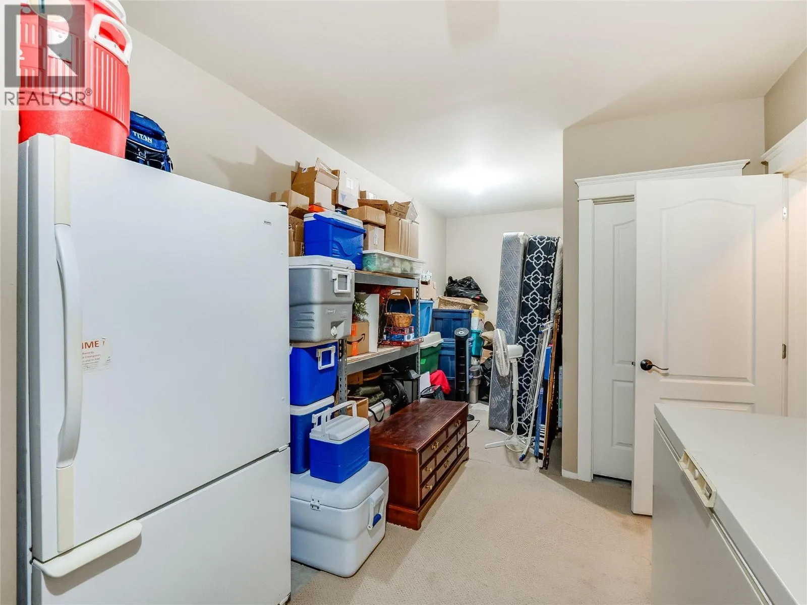 943 Riverview Place