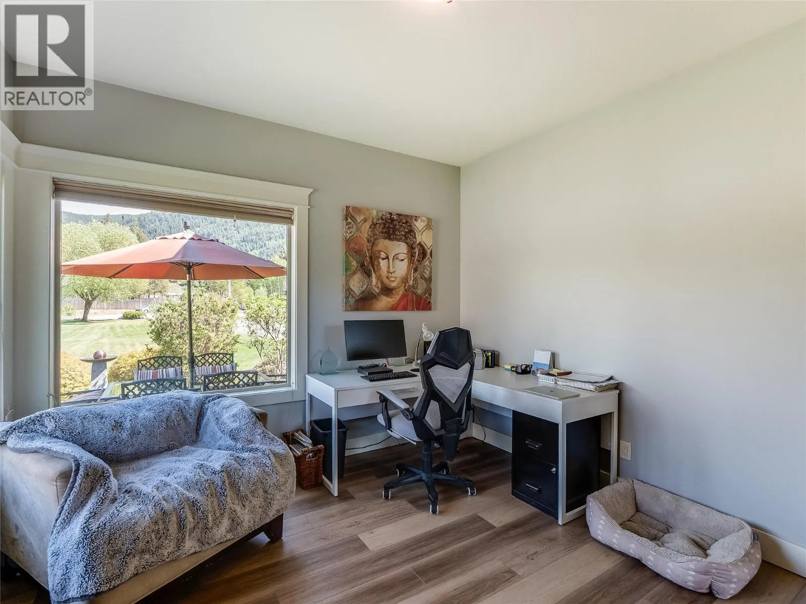 943 Riverview Place