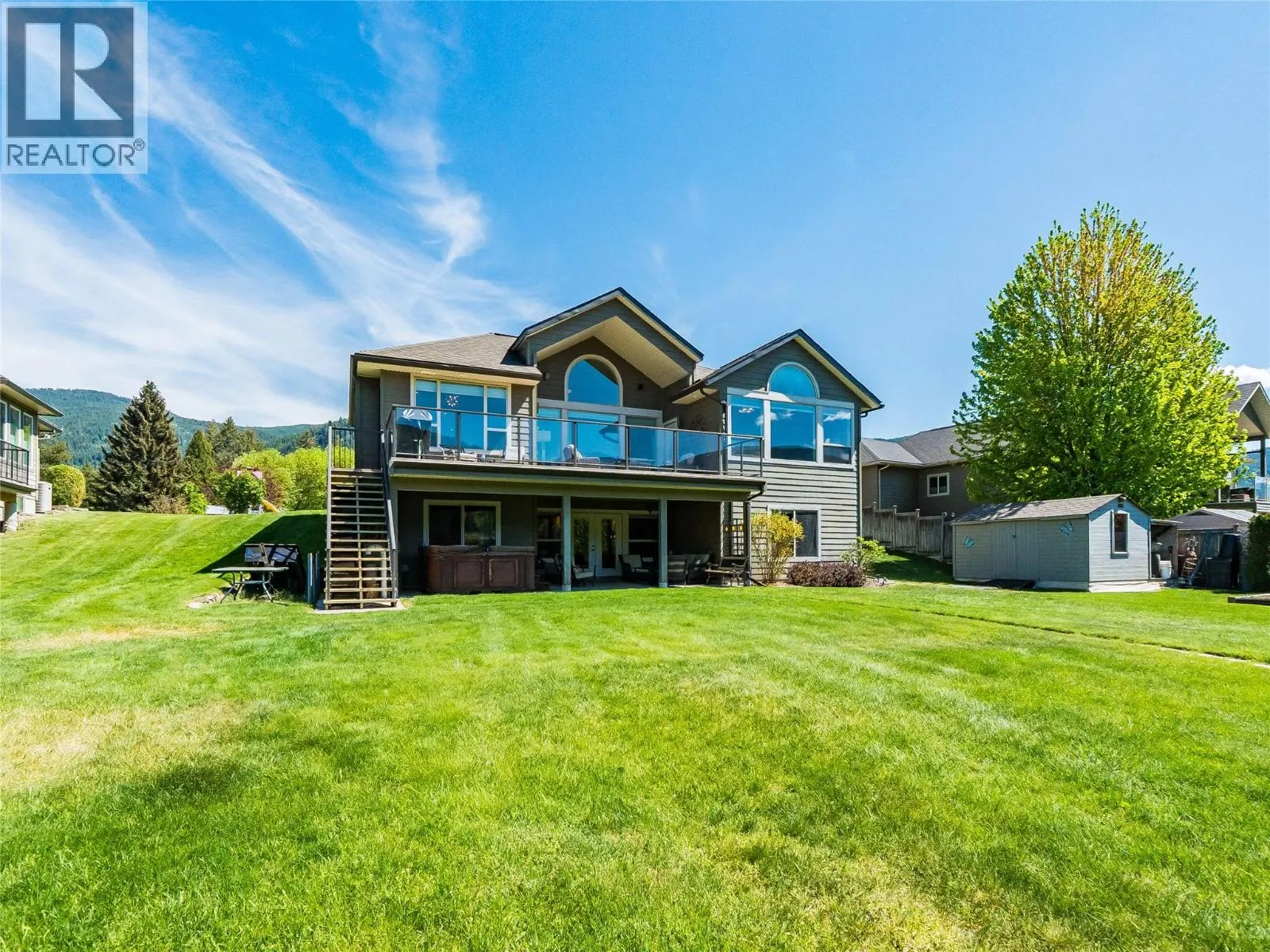 943 Riverview Place