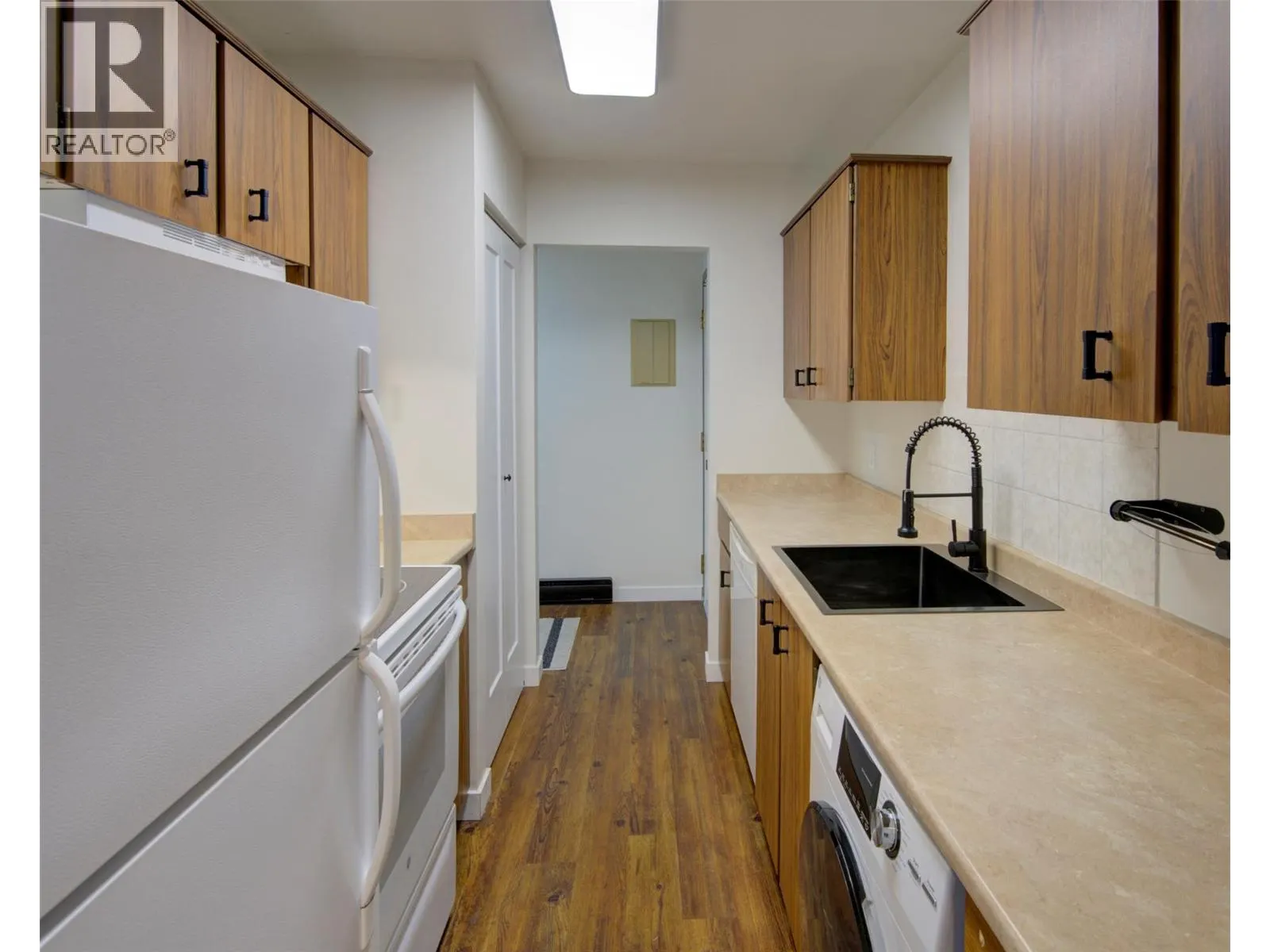 3704 27 Avenue Unit# 108