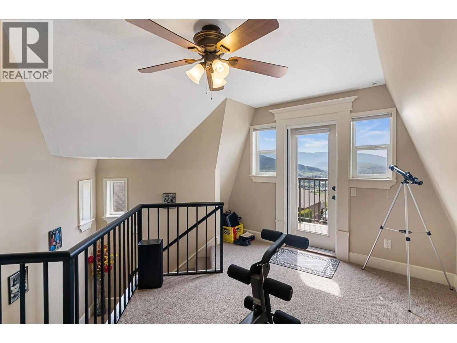 1011 Foothills Court