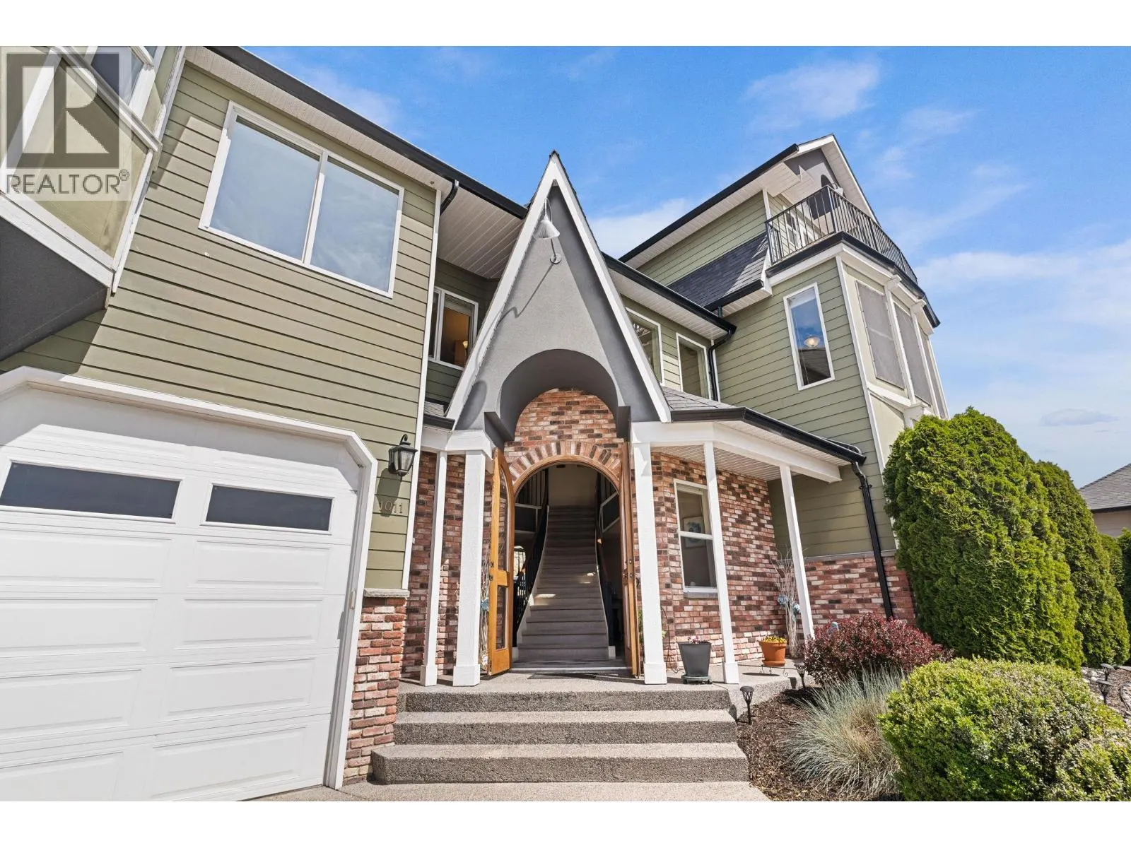 1011 Foothills Court
