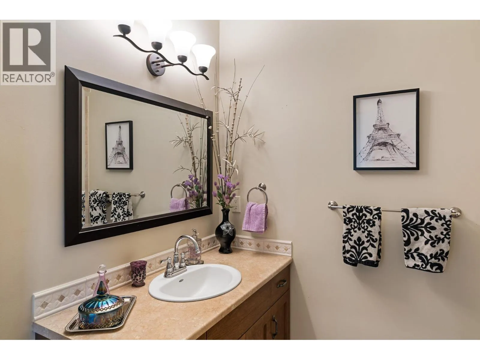 1011 Foothills Court