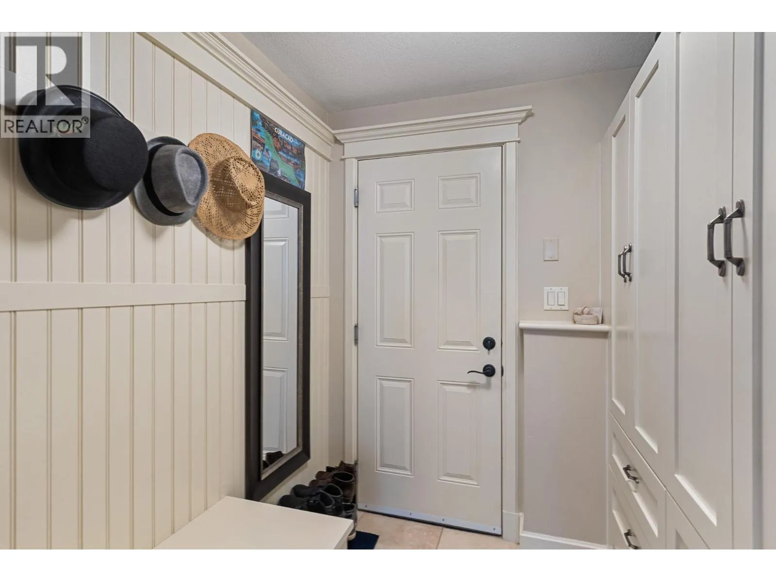 1011 Foothills Court