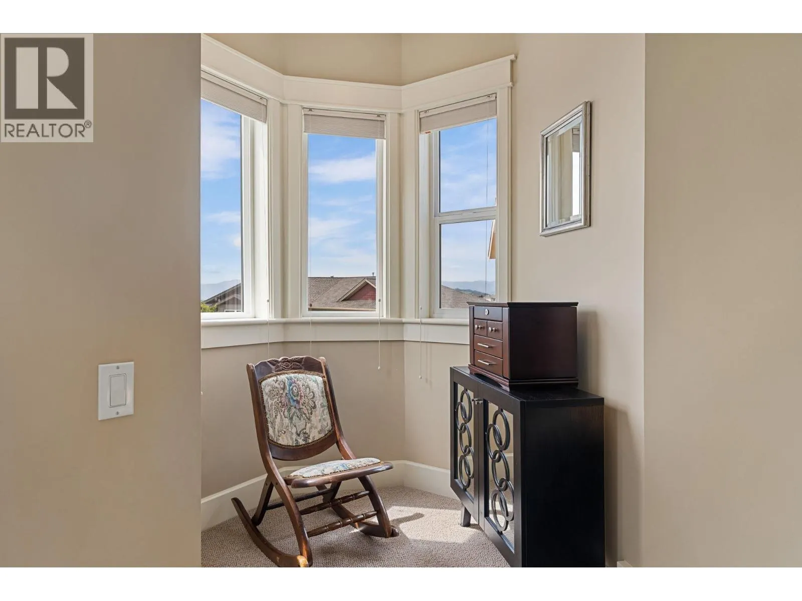 1011 Foothills Court