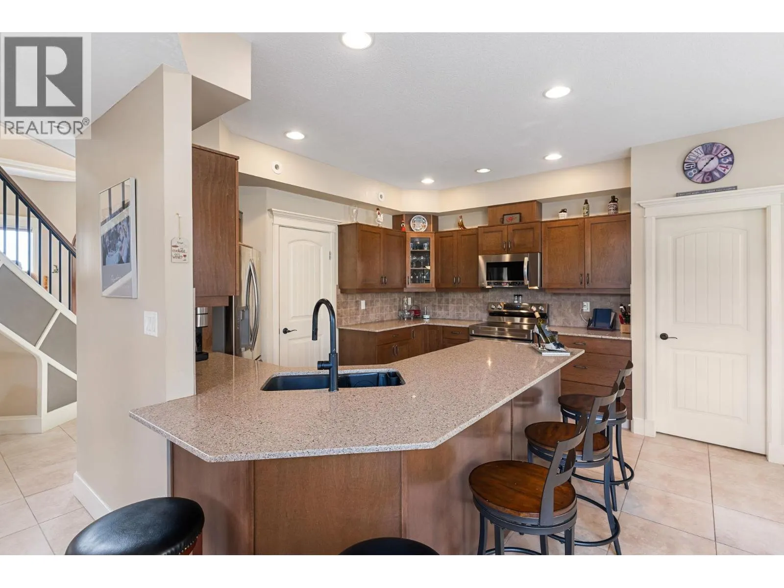1011 Foothills Court