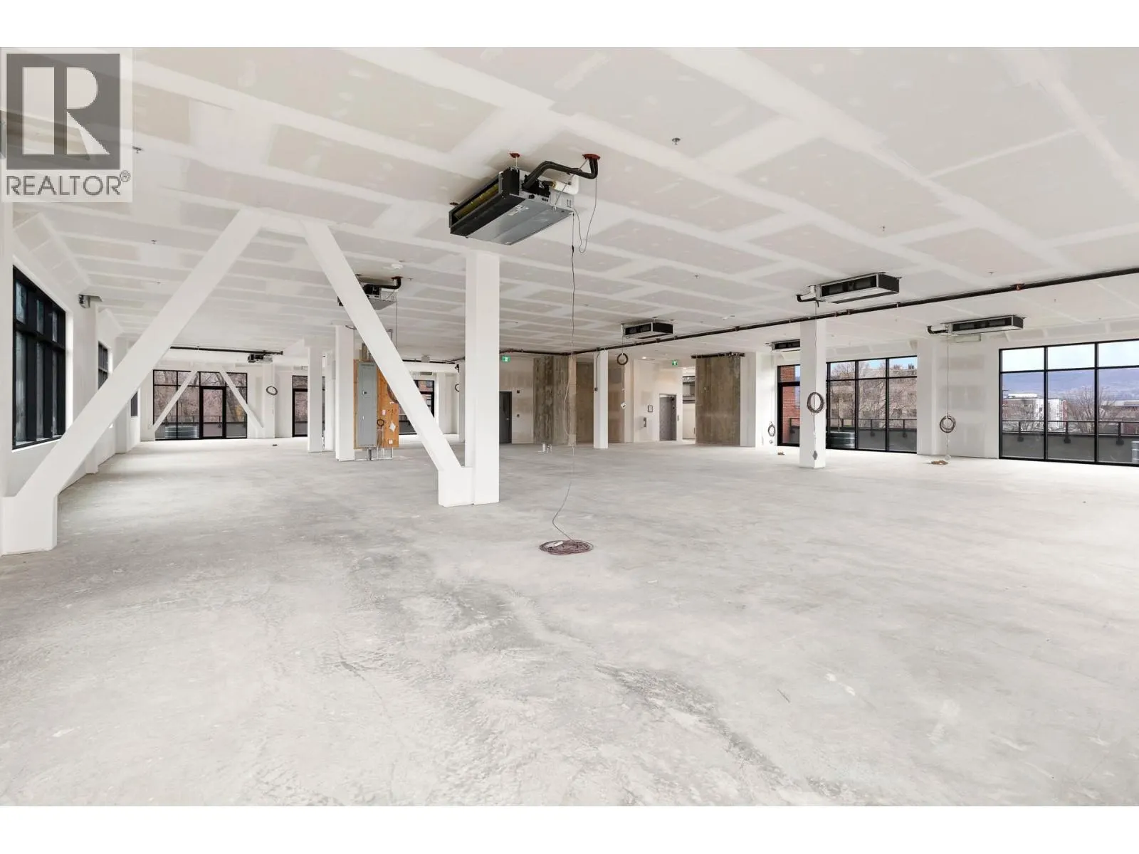 550 Osprey Avenue Unit# 3rd FL