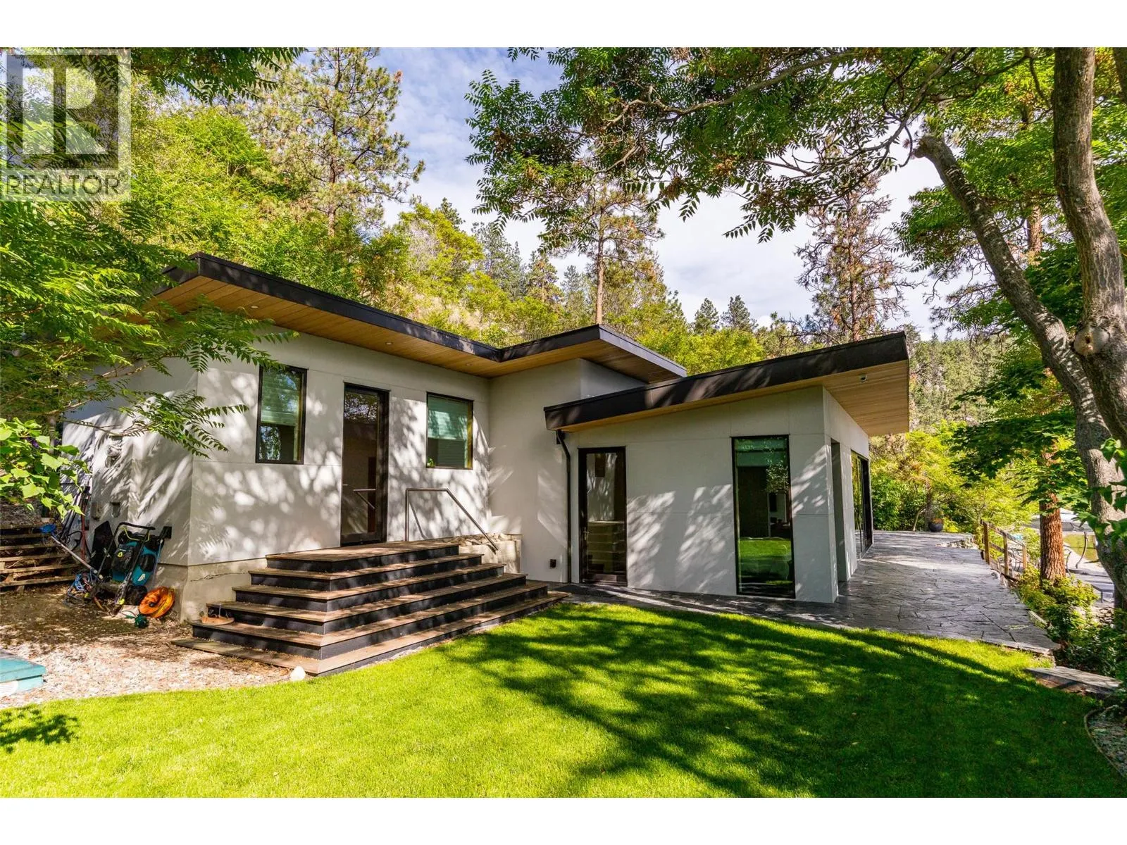 7650 Finch Road