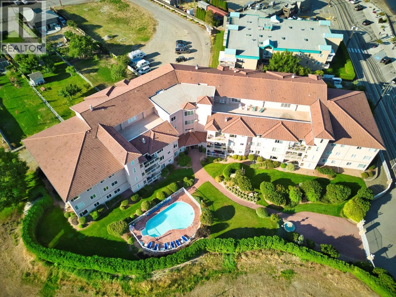 6805 COTTONWOOD Drive Unit# 201