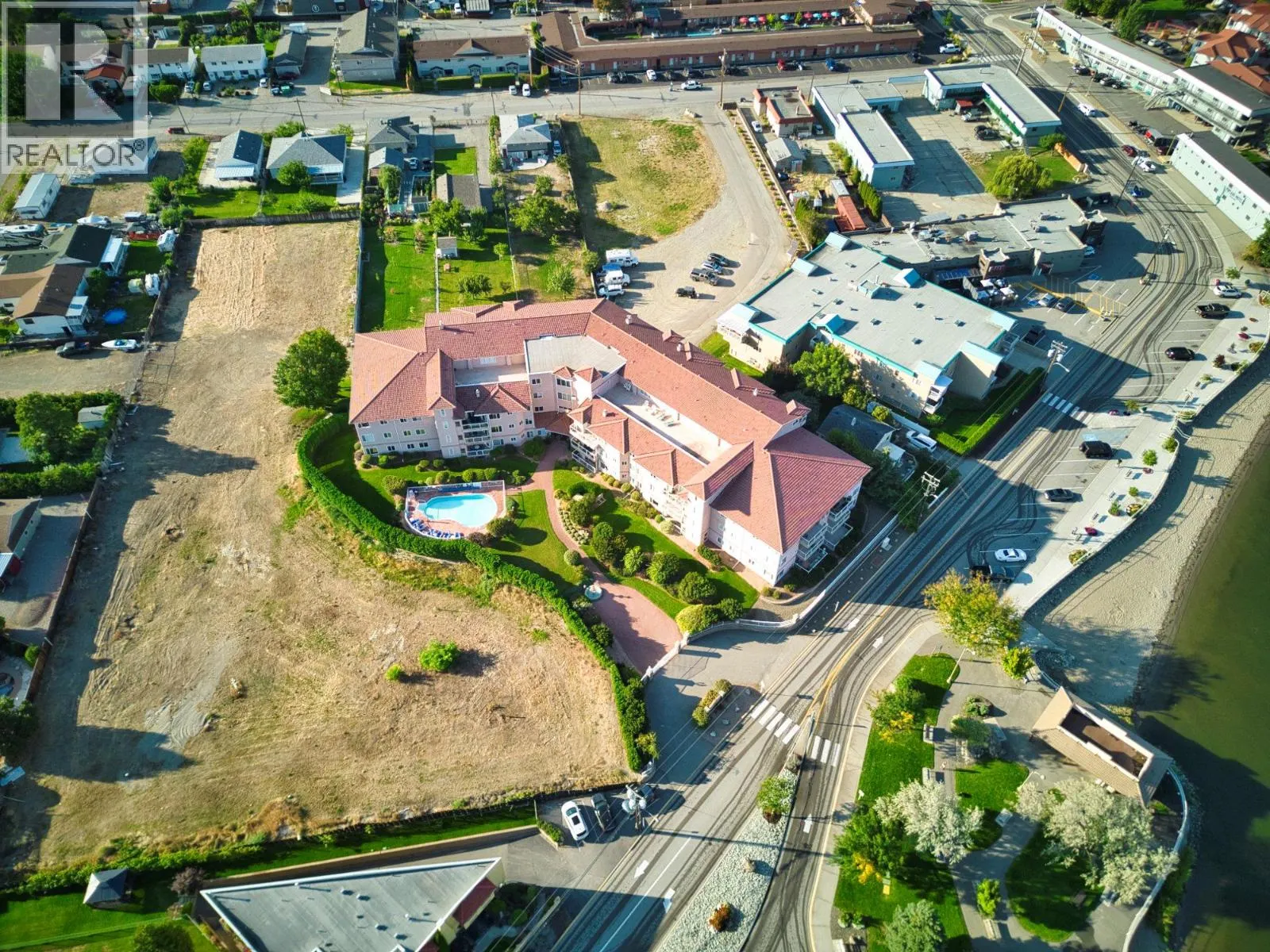 6805 COTTONWOOD Drive Unit# 201