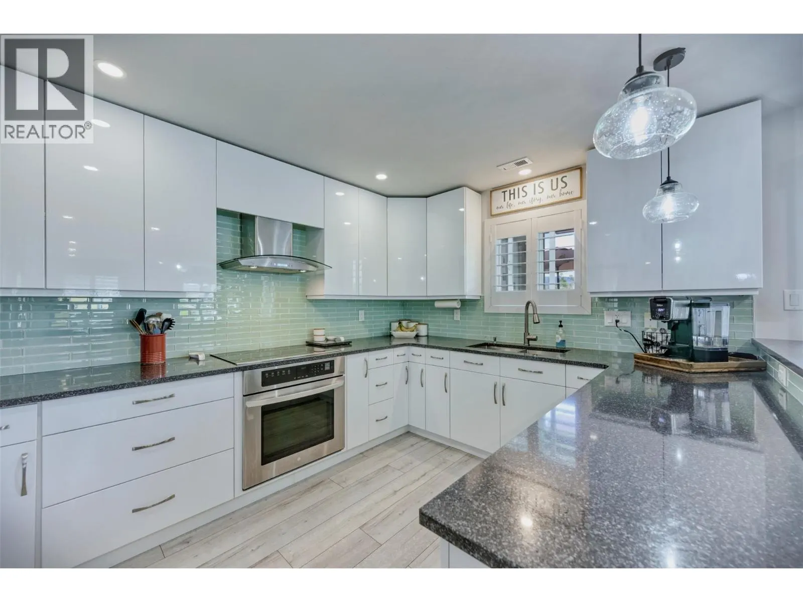 6805 COTTONWOOD Drive Unit# 201