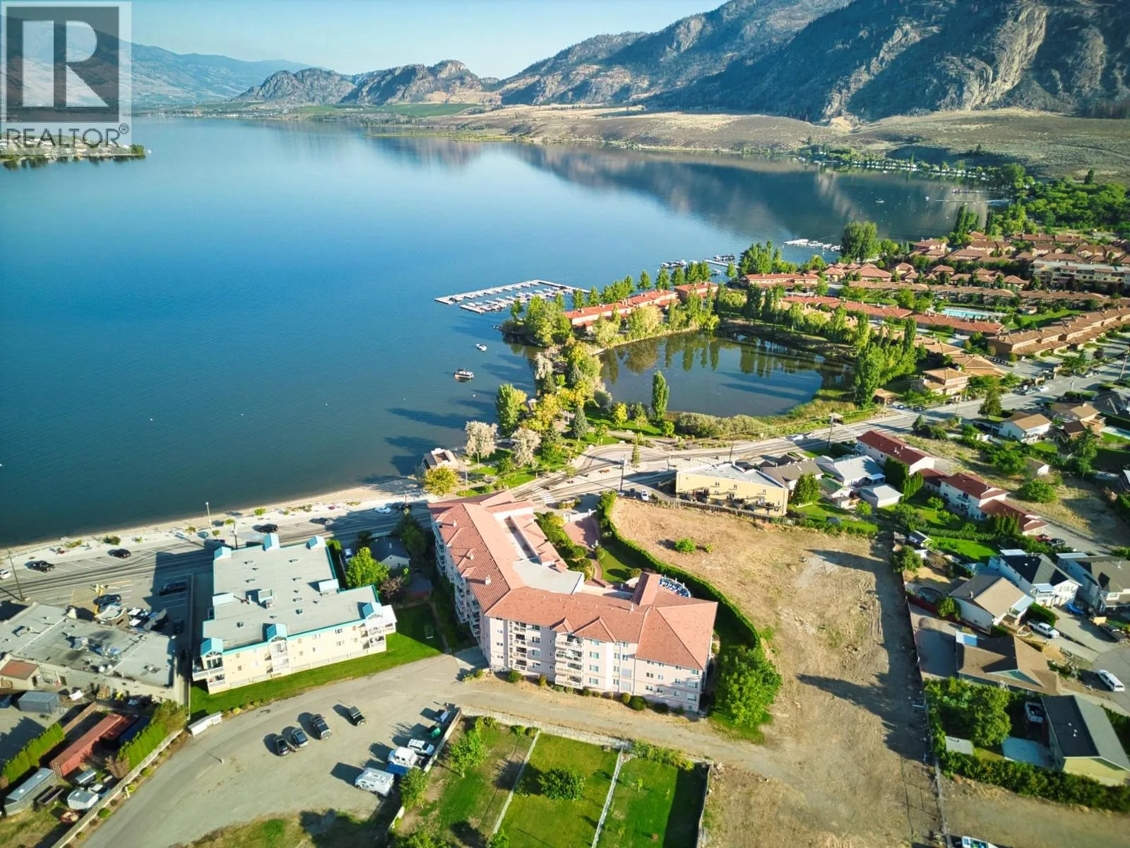 6805 COTTONWOOD Drive Unit# 201