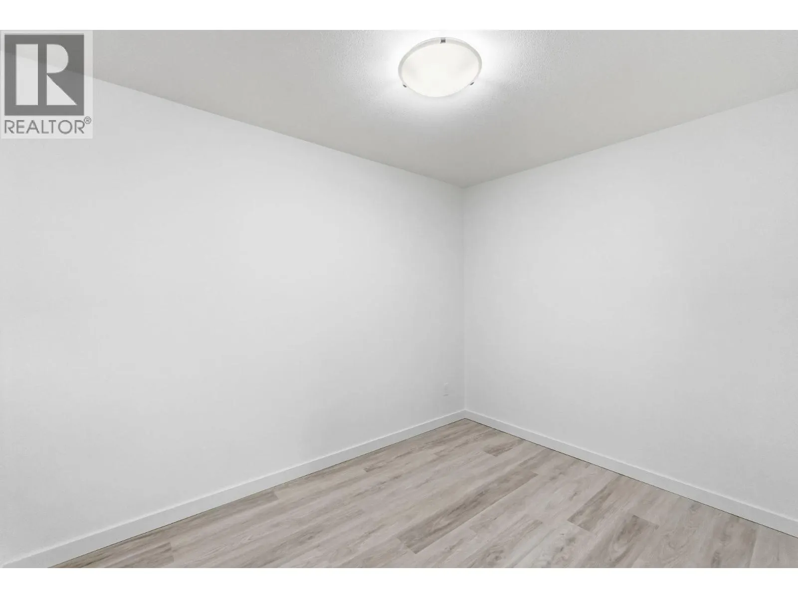 1483 Glenmore Road Unit# 311