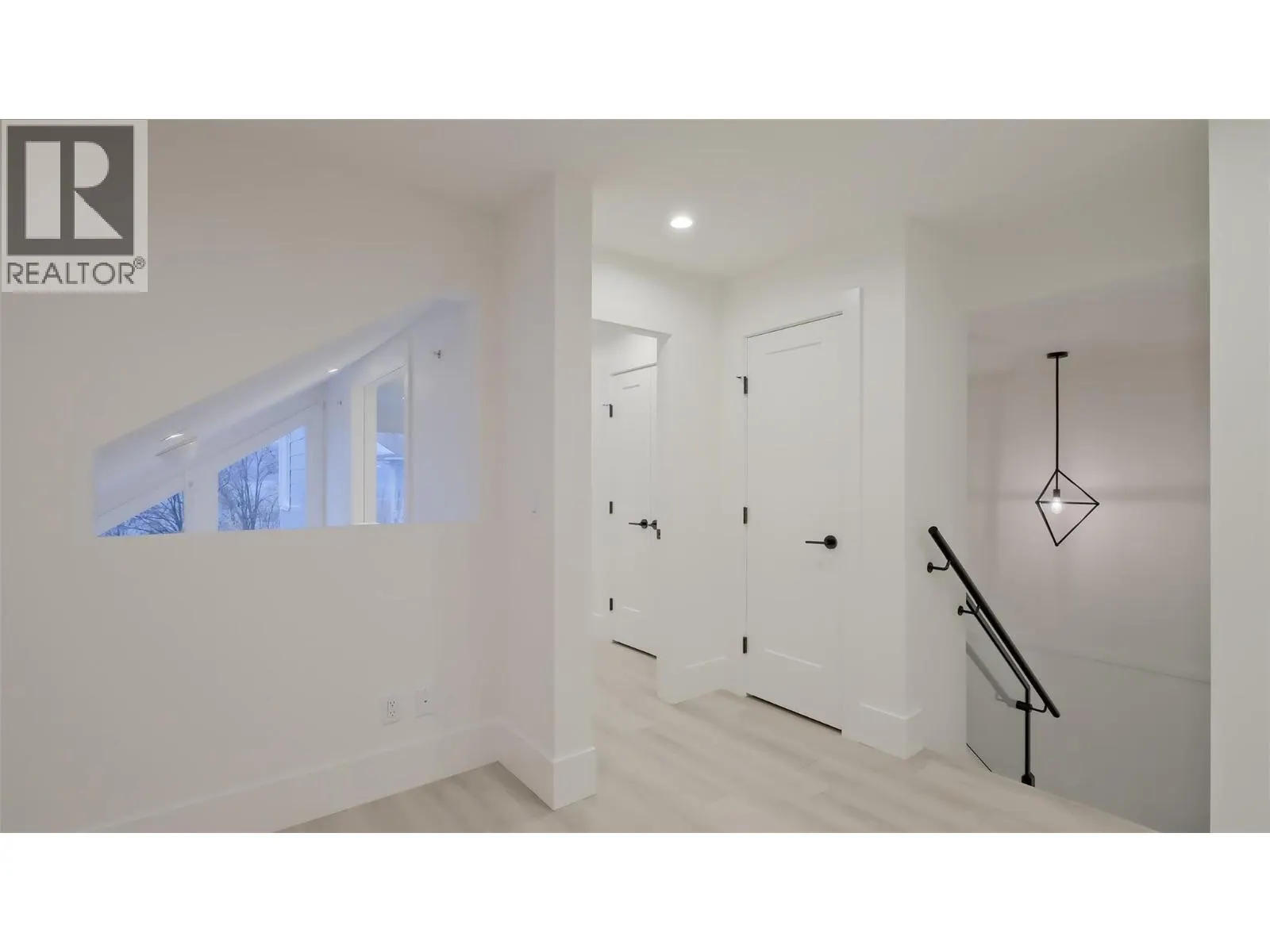 3040 Landry Crescent