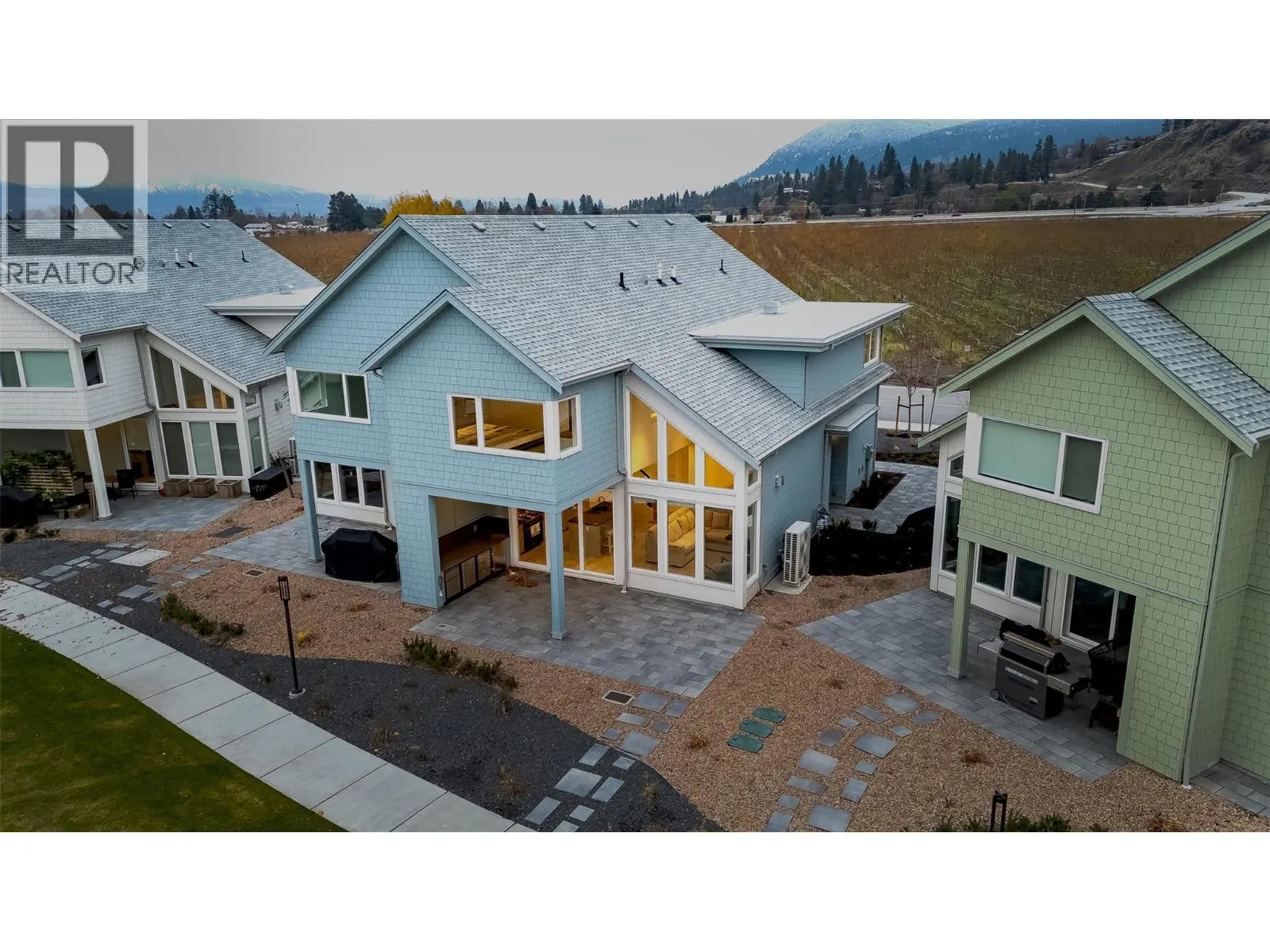 3040 Landry Crescent