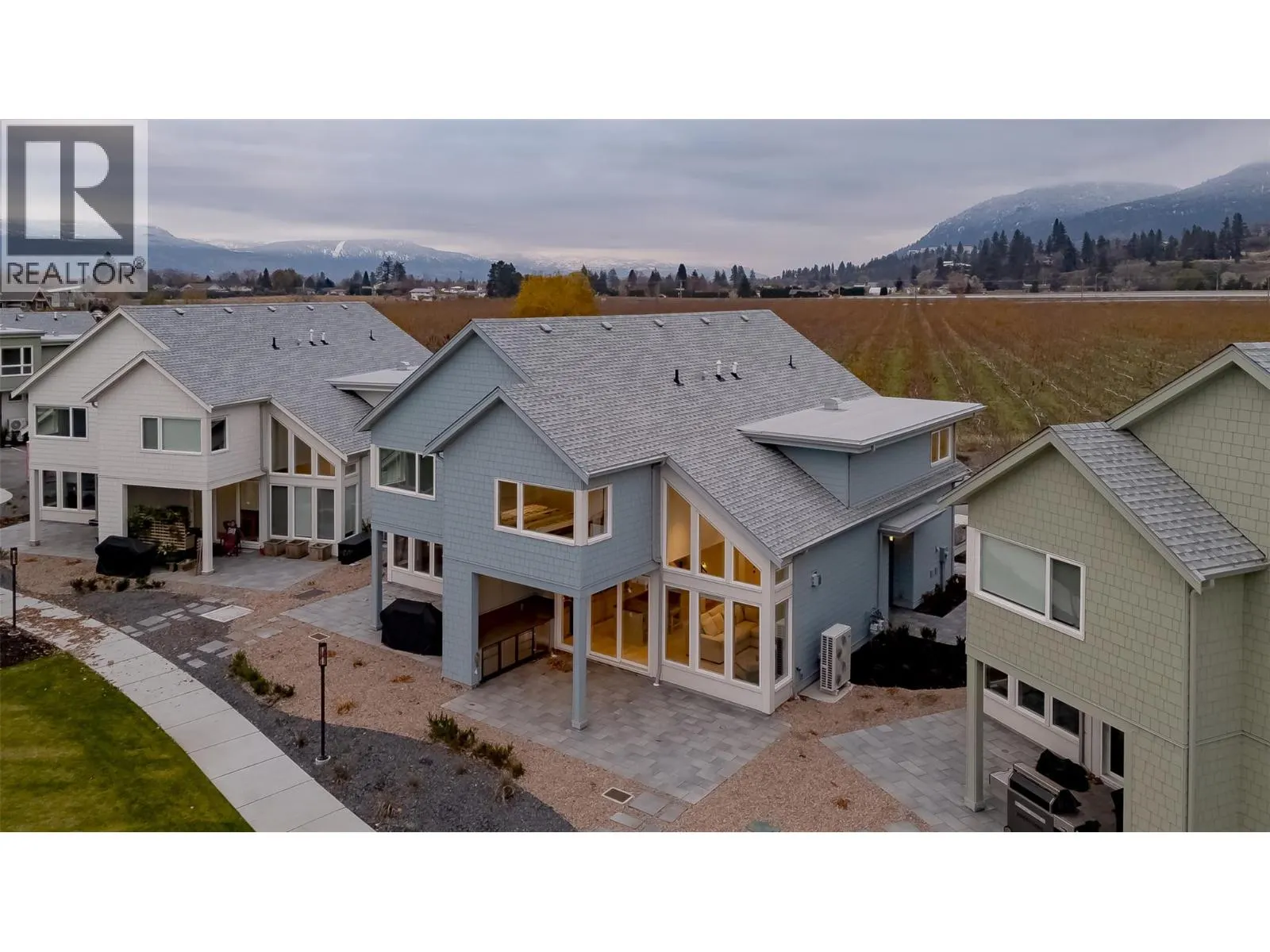 3040 Landry Crescent