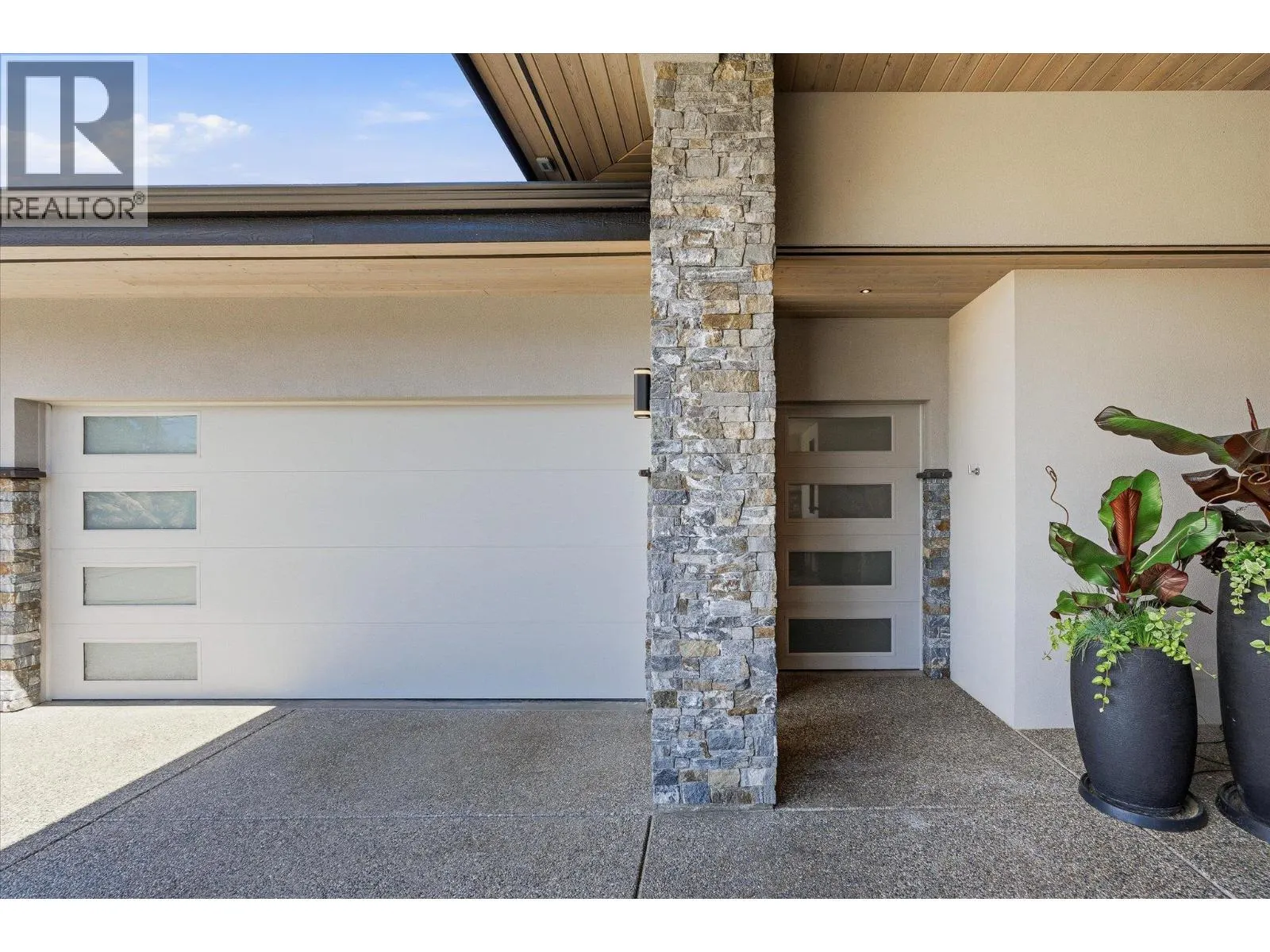 818 Brassey Place