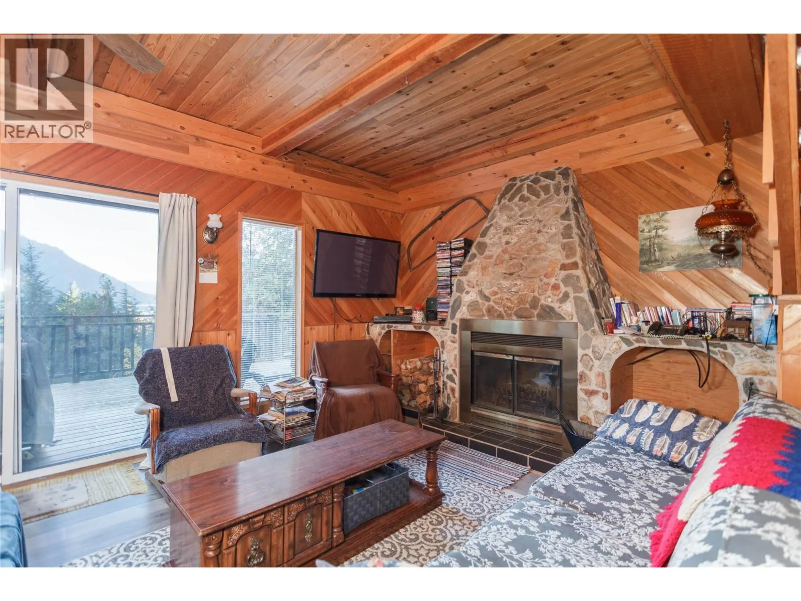 3217 Lumby Mabel Lake Road