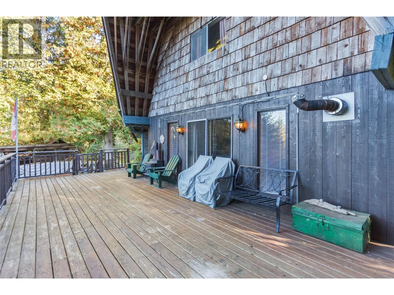 3217 Lumby Mabel Lake Road