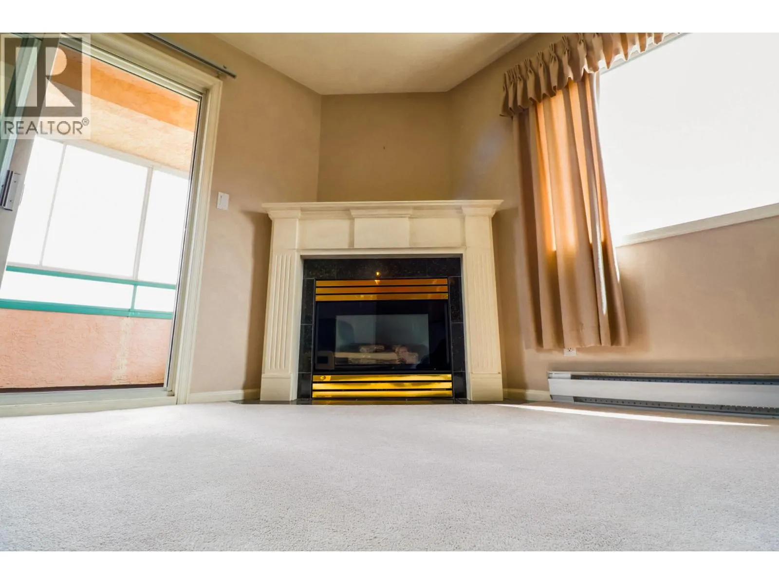 8907 Pineo Court Unit# 208