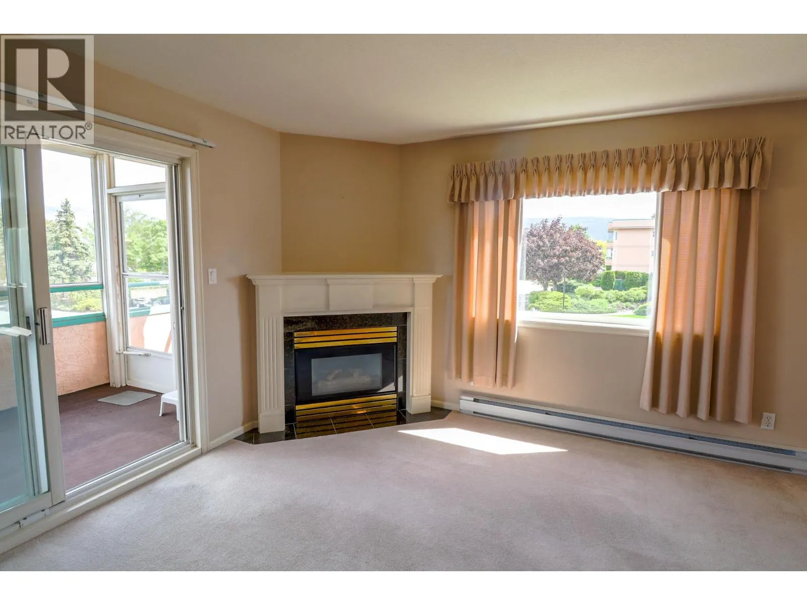 8907 Pineo Court Unit# 208