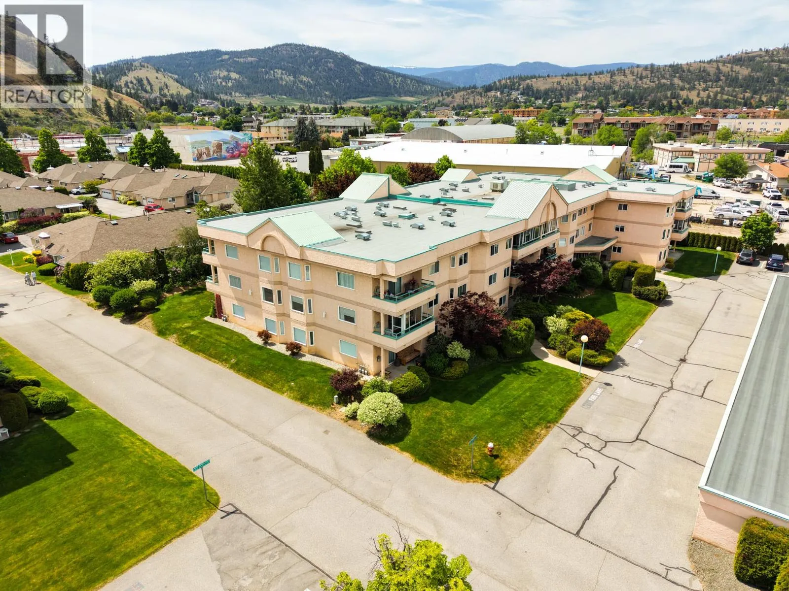 8907 Pineo Court Unit# 208