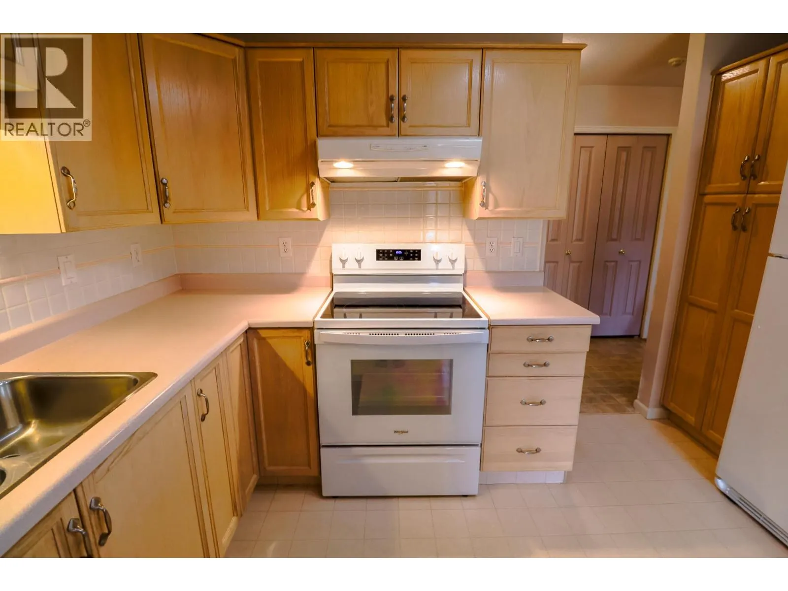 8907 Pineo Court Unit# 208