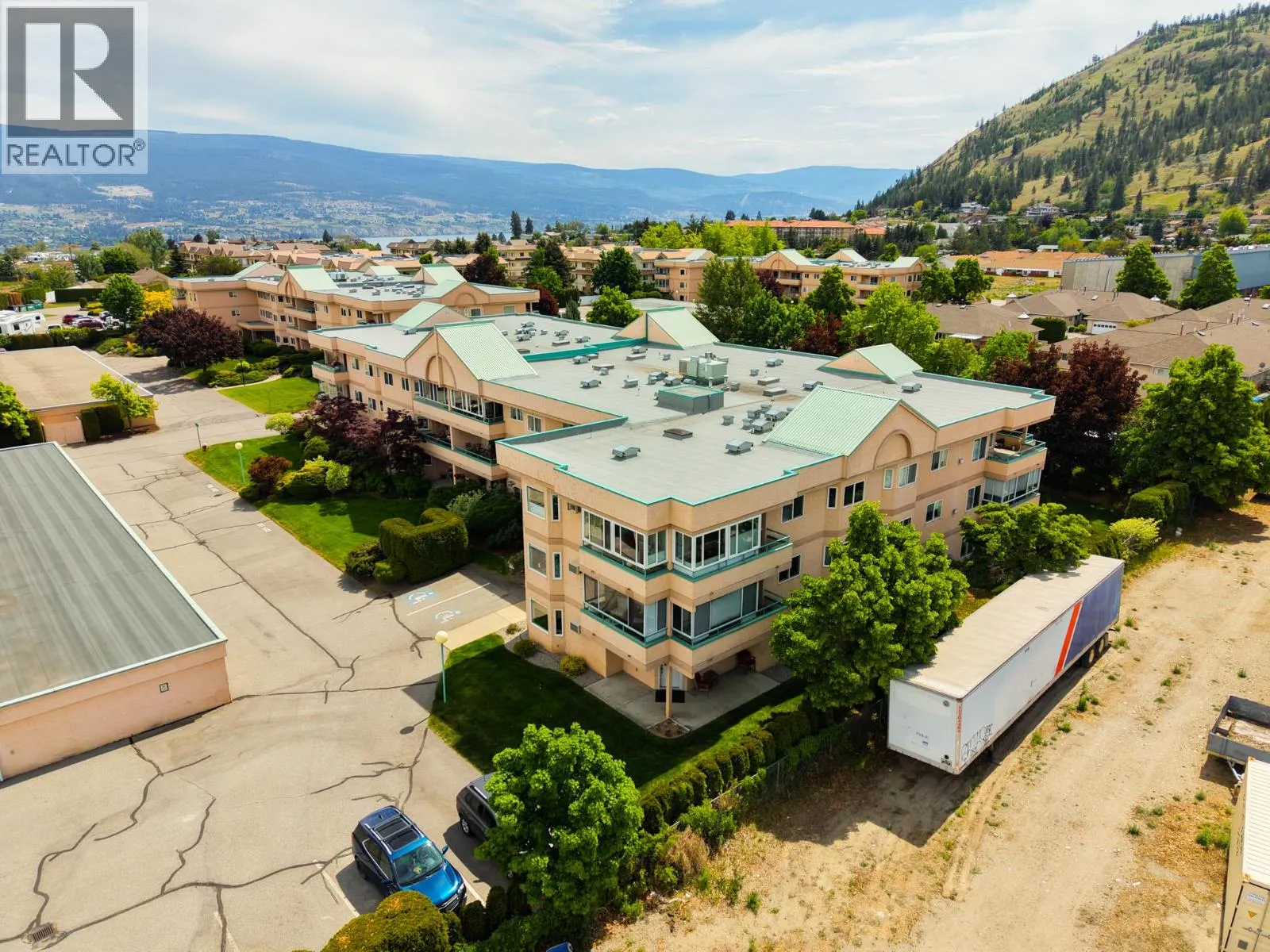 8907 Pineo Court Unit# 208