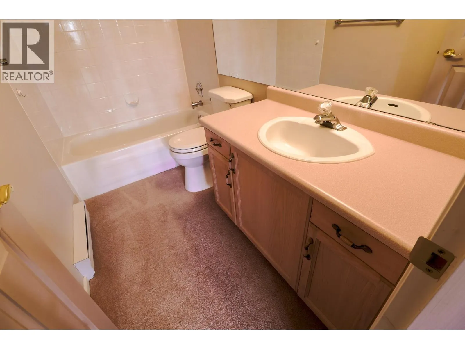8907 Pineo Court Unit# 208