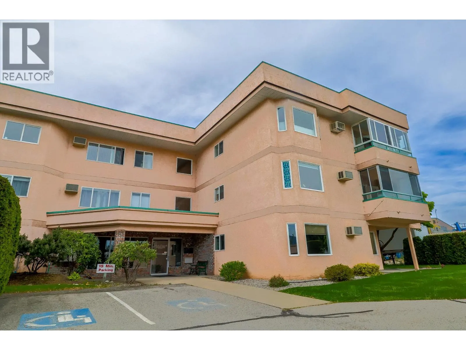8907 Pineo Court Unit# 208