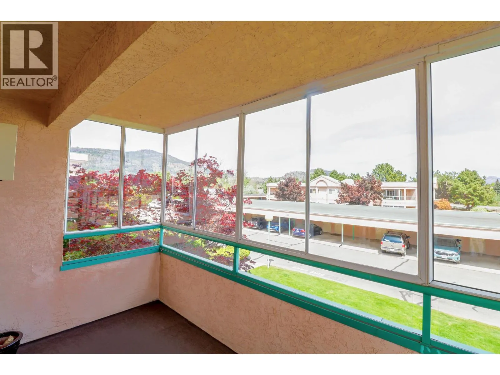8907 Pineo Court Unit# 208