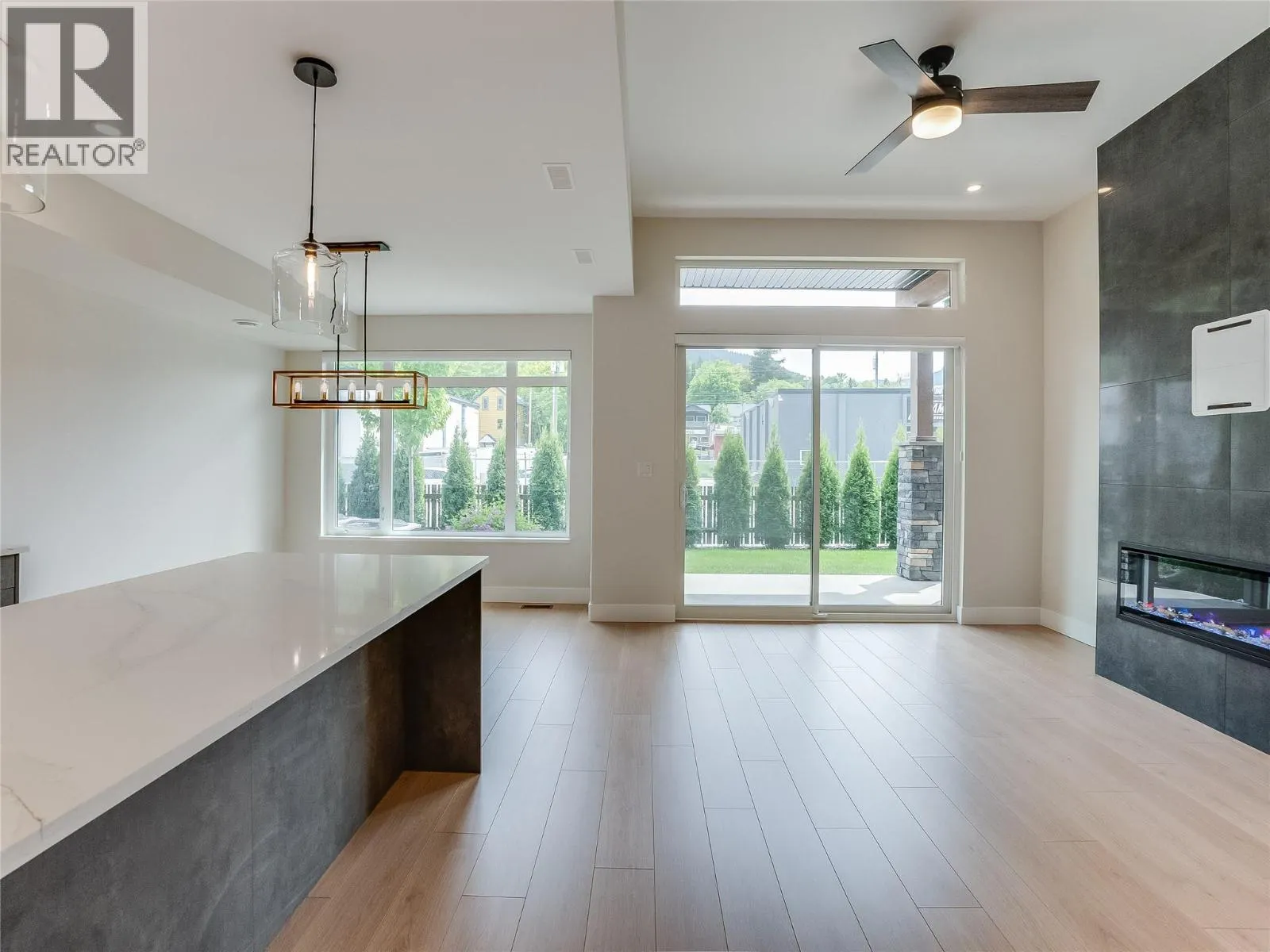 910 Lakeside Drive Unit# 403