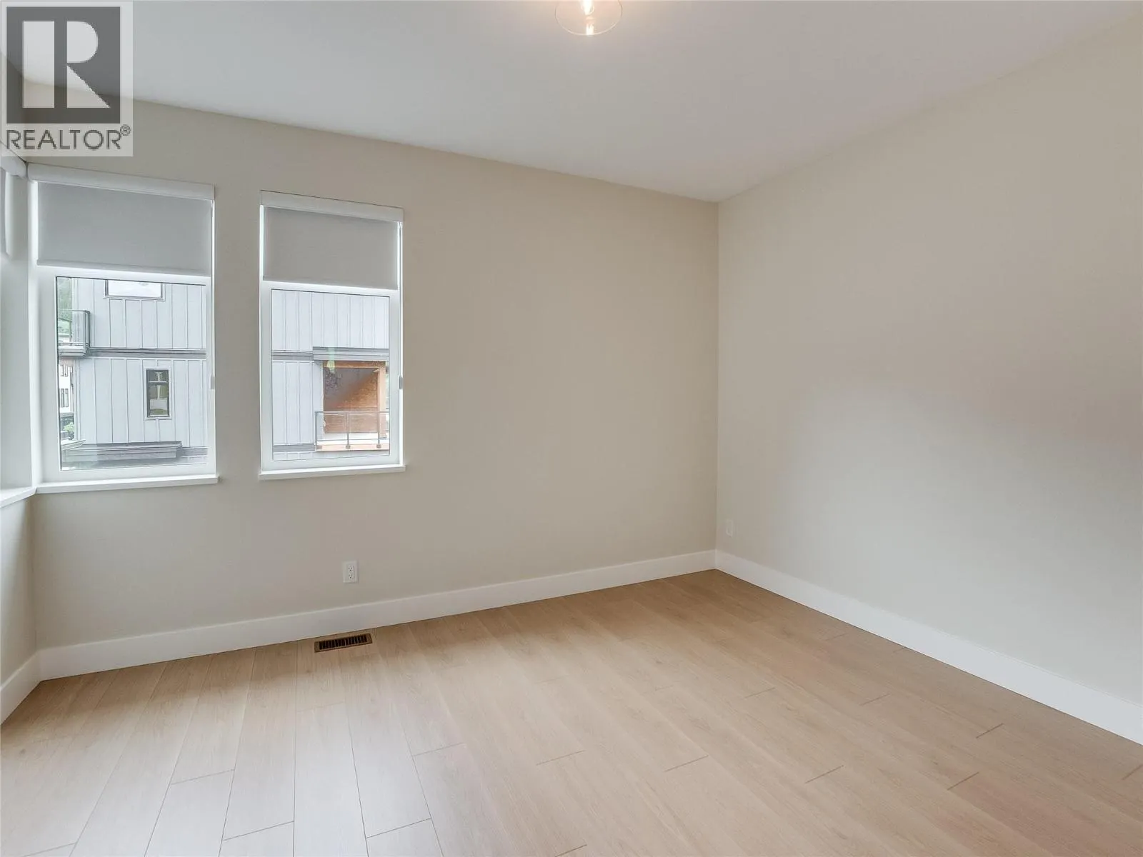 910 Lakeside Drive Unit# 403