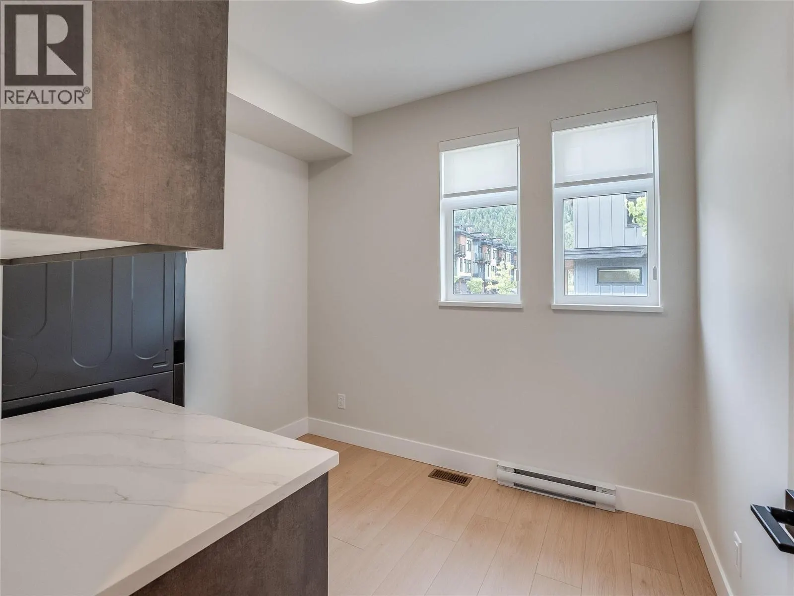 910 Lakeside Drive Unit# 403