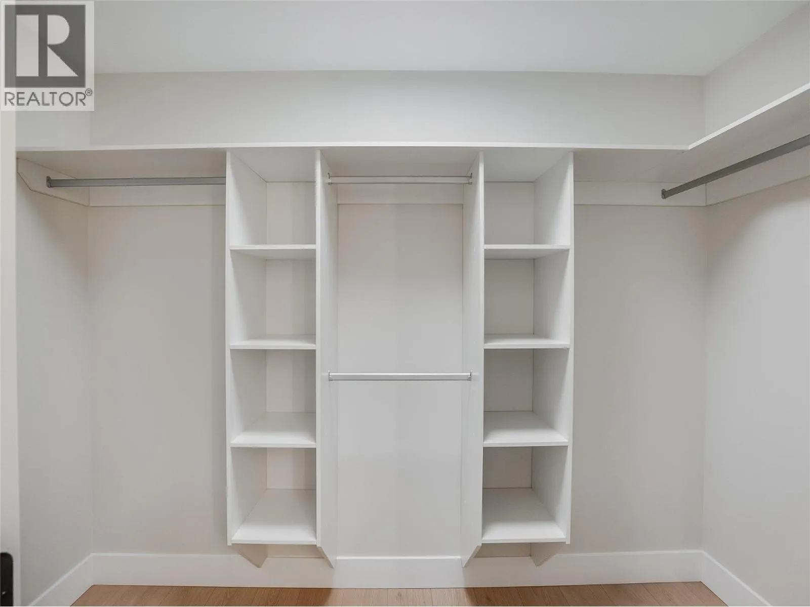 910 Lakeside Drive Unit# 403