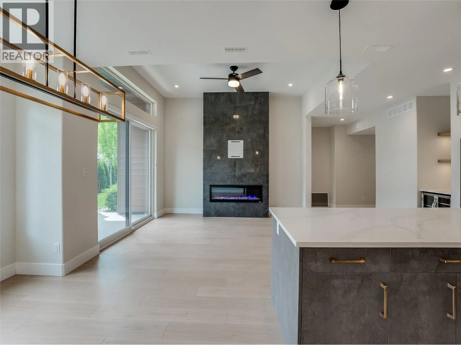 910 Lakeside Drive Unit# 403