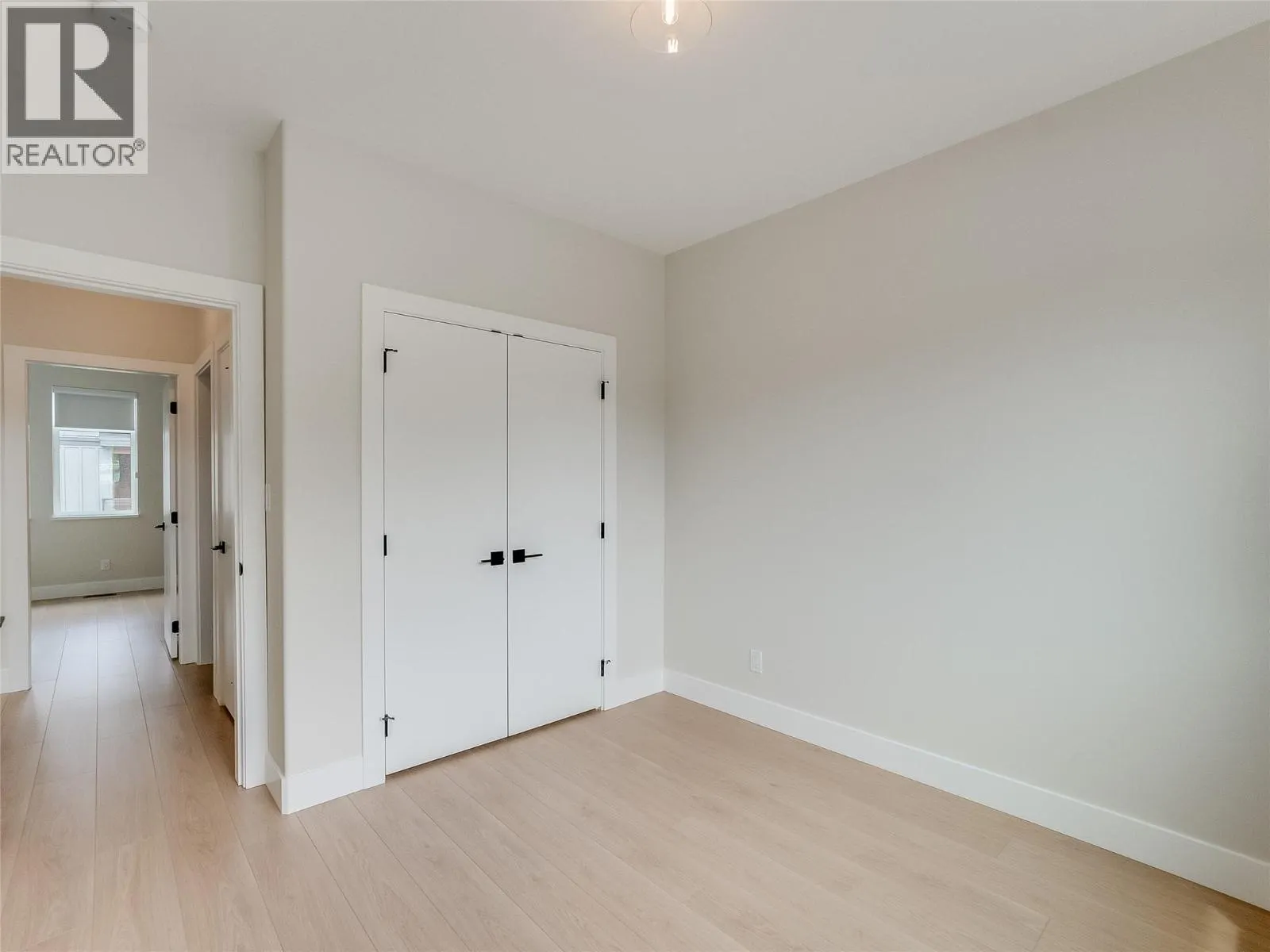 910 Lakeside Drive Unit# 403