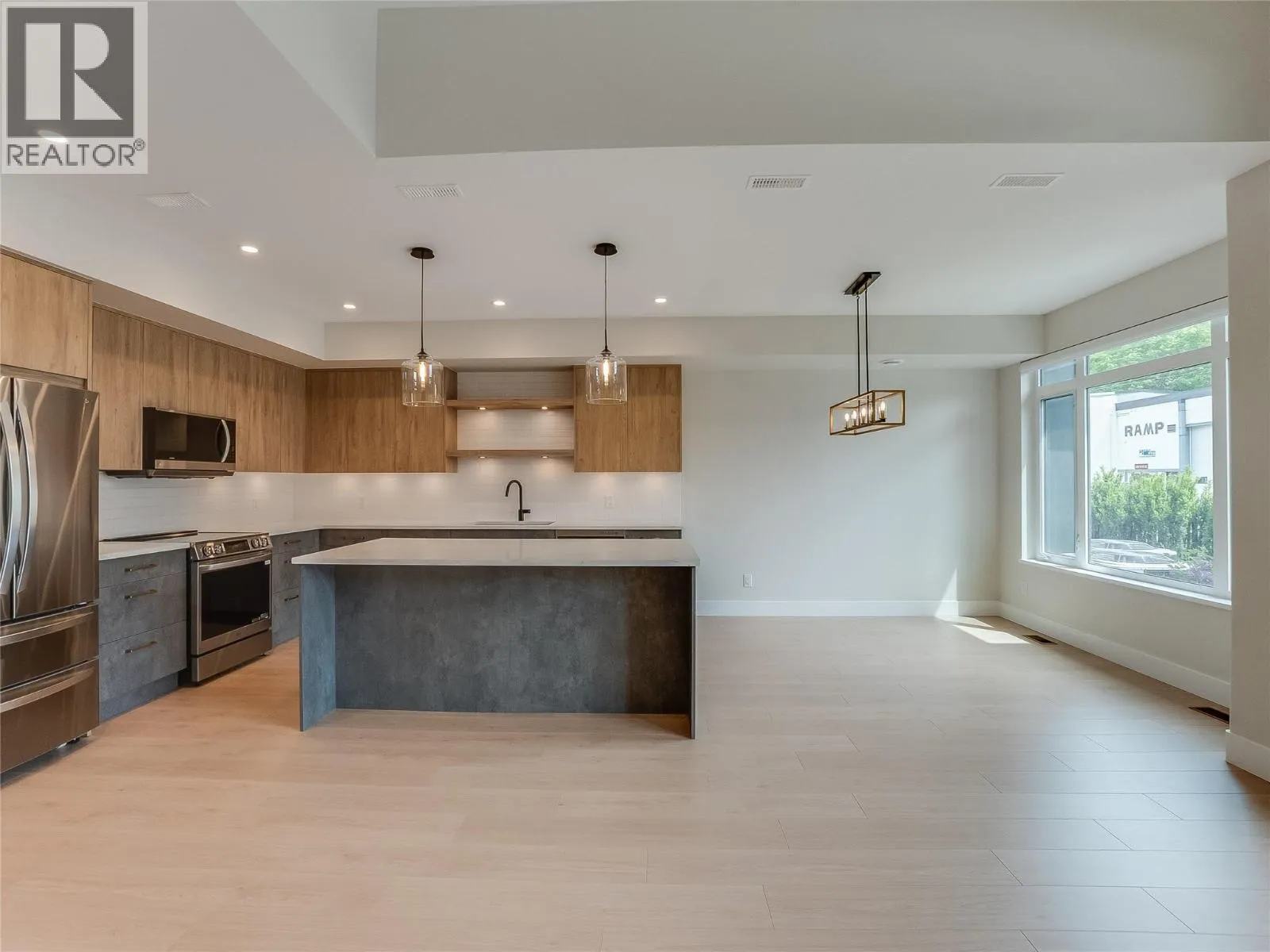 910 Lakeside Drive Unit# 403