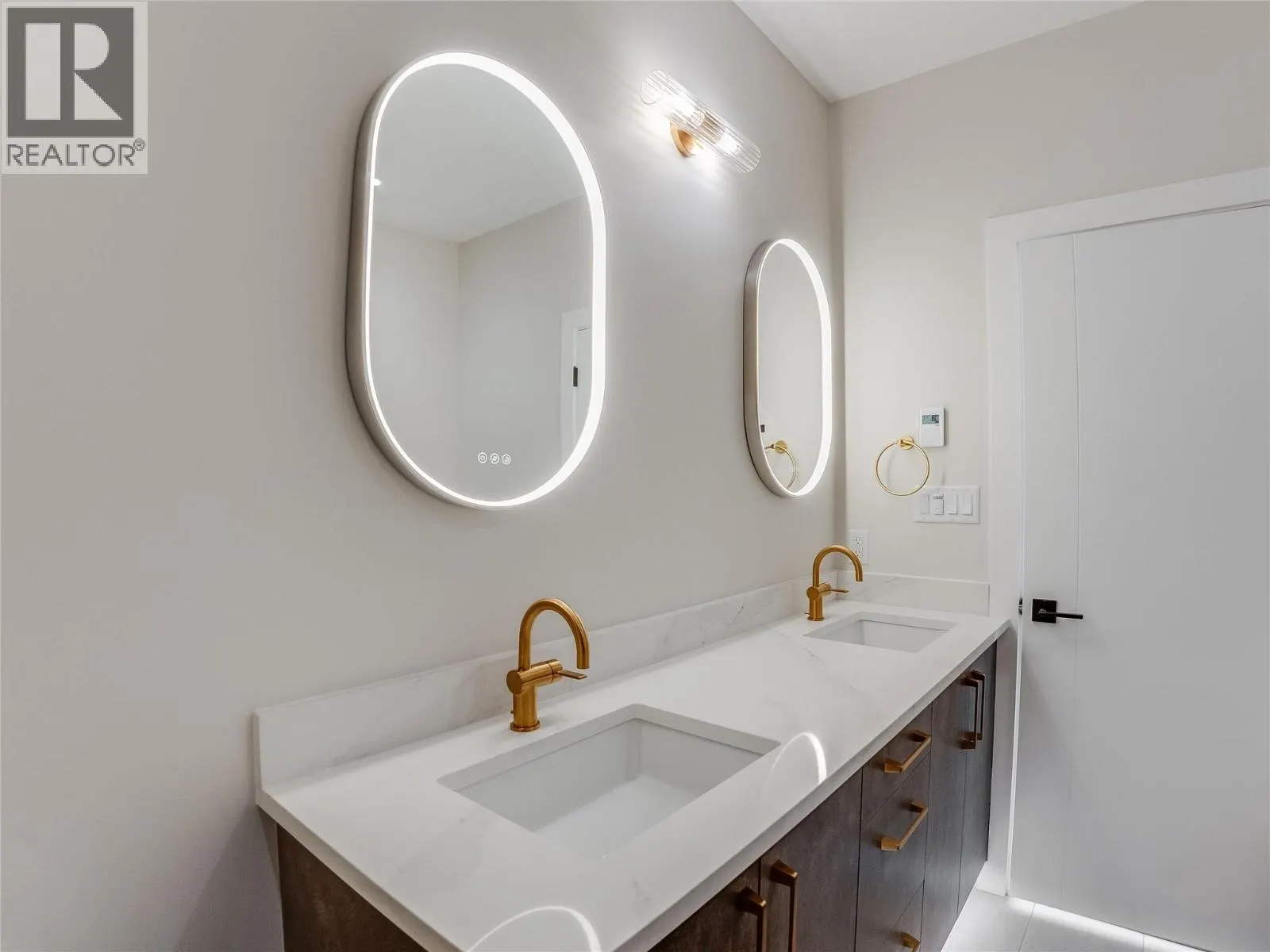 910 Lakeside Drive Unit# 403