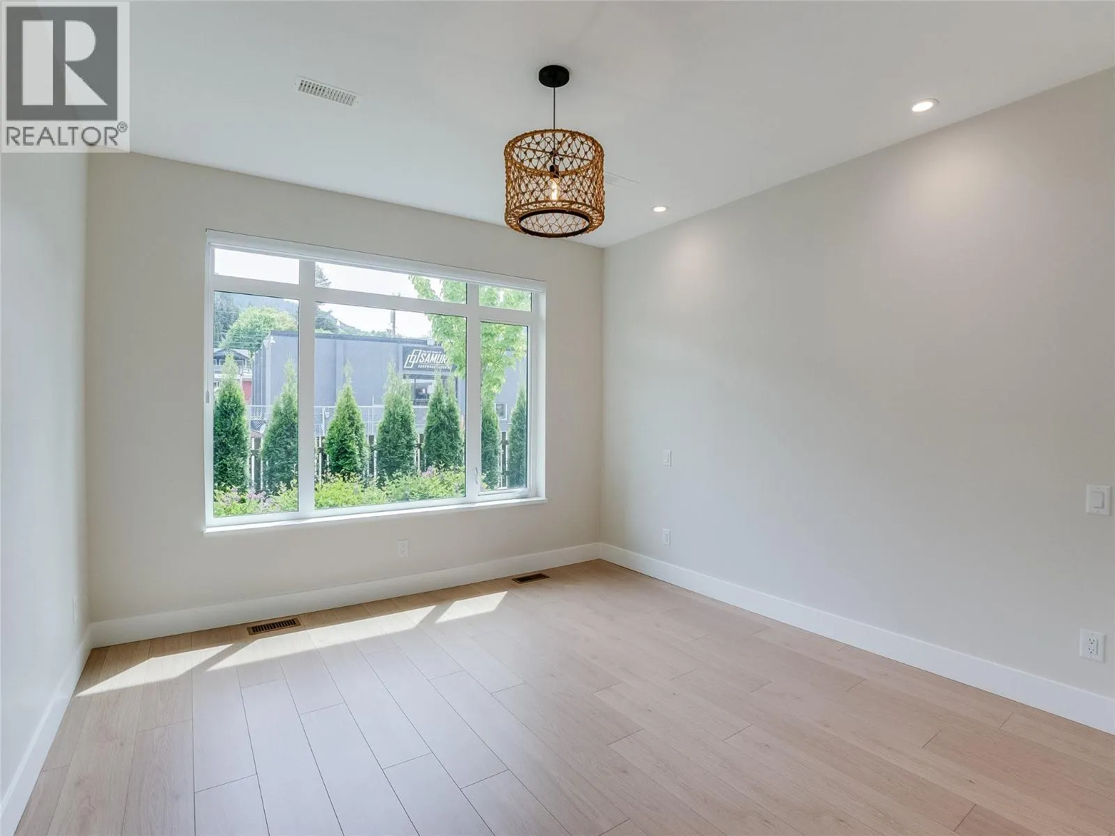 910 Lakeside Drive Unit# 403