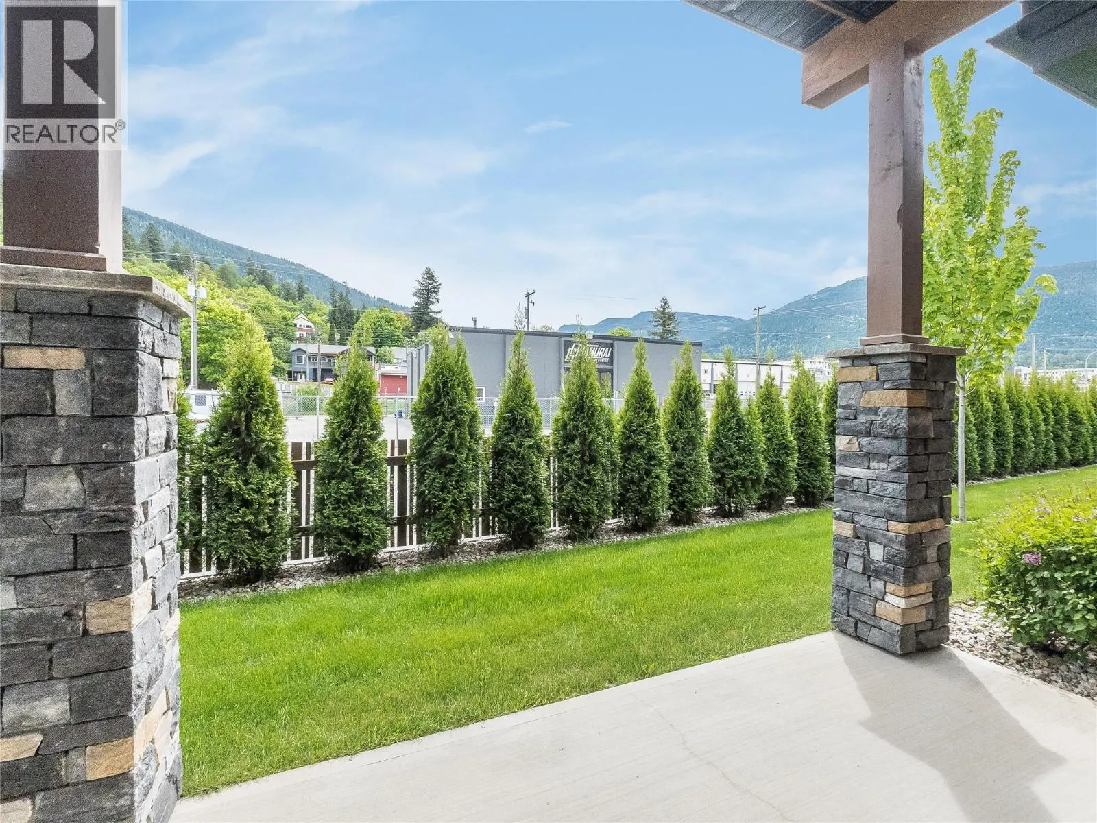 910 Lakeside Drive Unit# 403