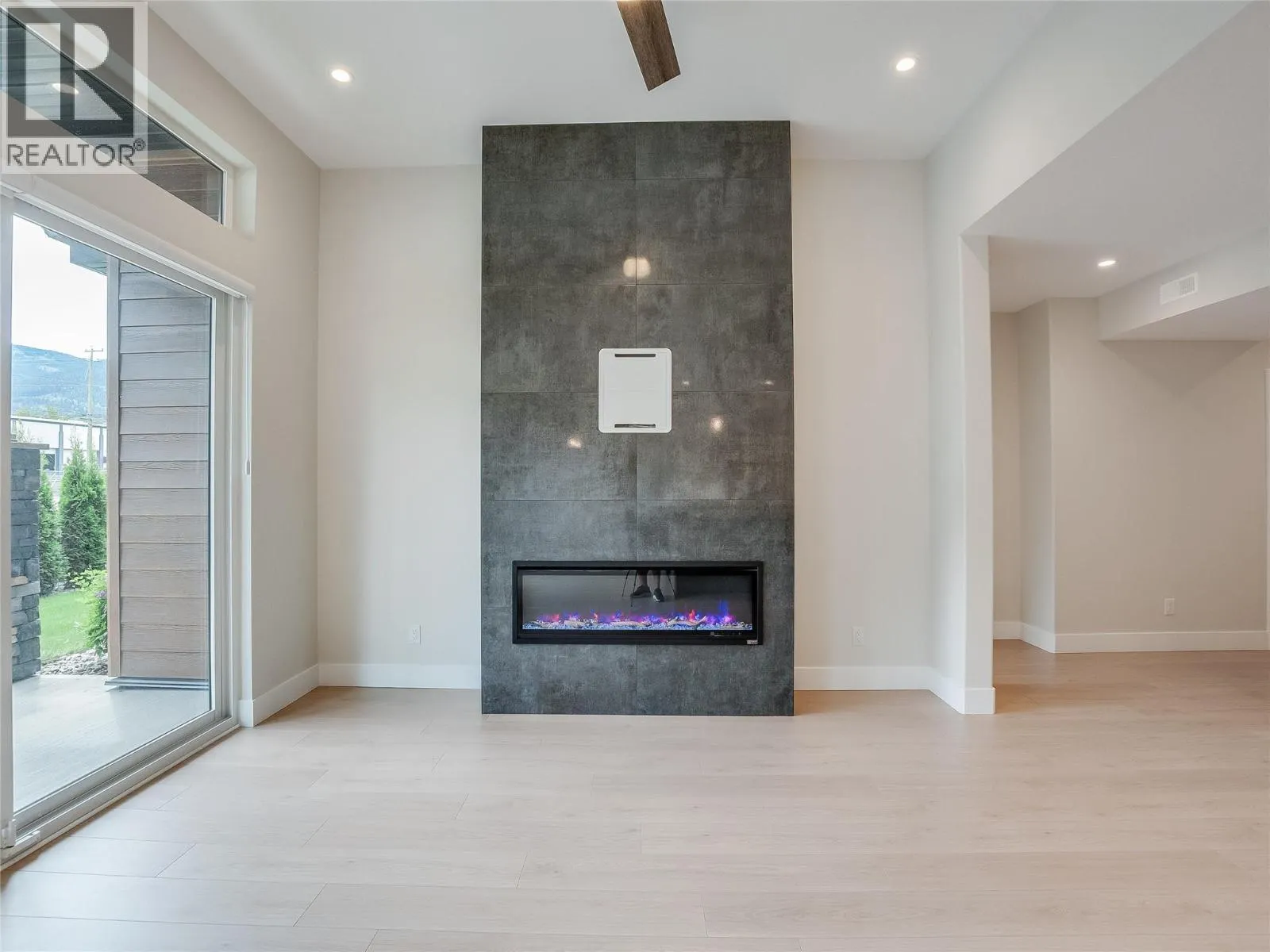 910 Lakeside Drive Unit# 403