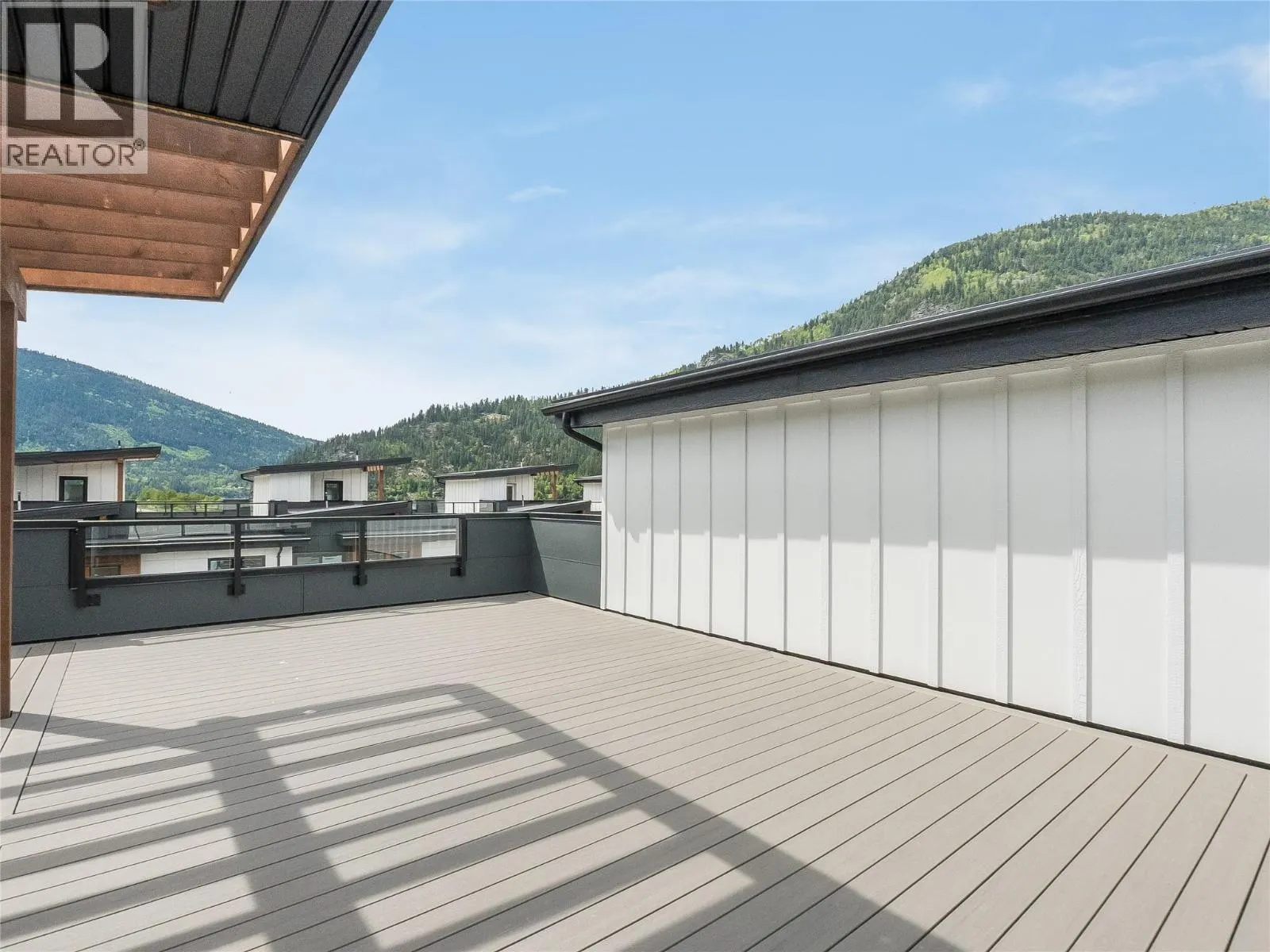 910 Lakeside Drive Unit# 208